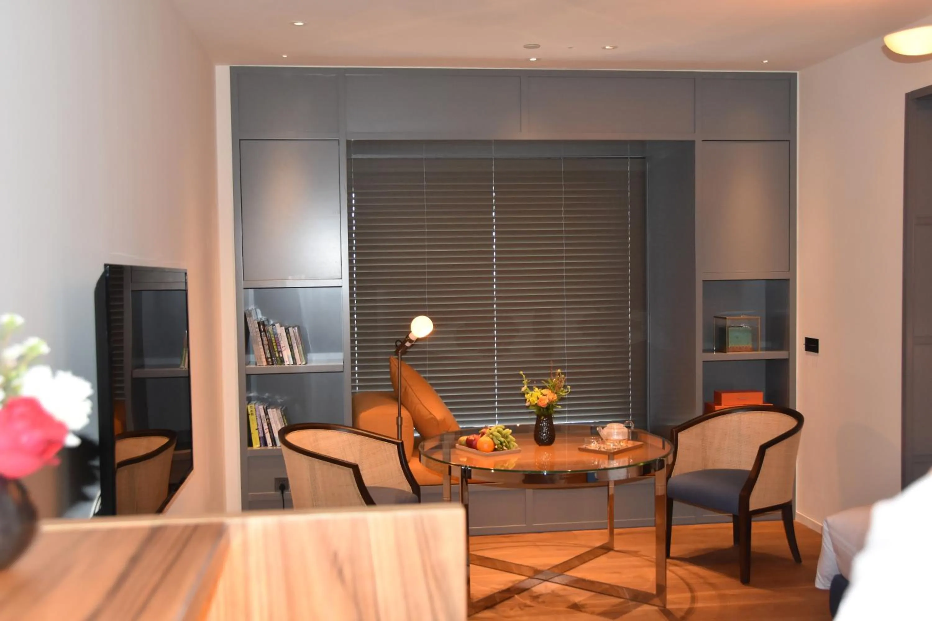 Seating area in Hotel Kapok Shenzhen HouHai (Close to Shenzhen Bay)