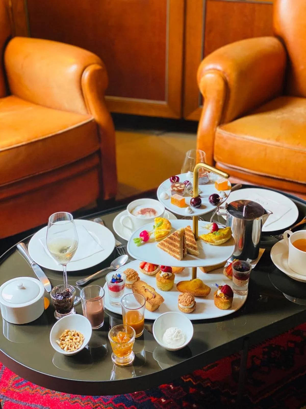 Lounge or bar in Cèdre Beaune, A Beauvallon Hotel & Spa