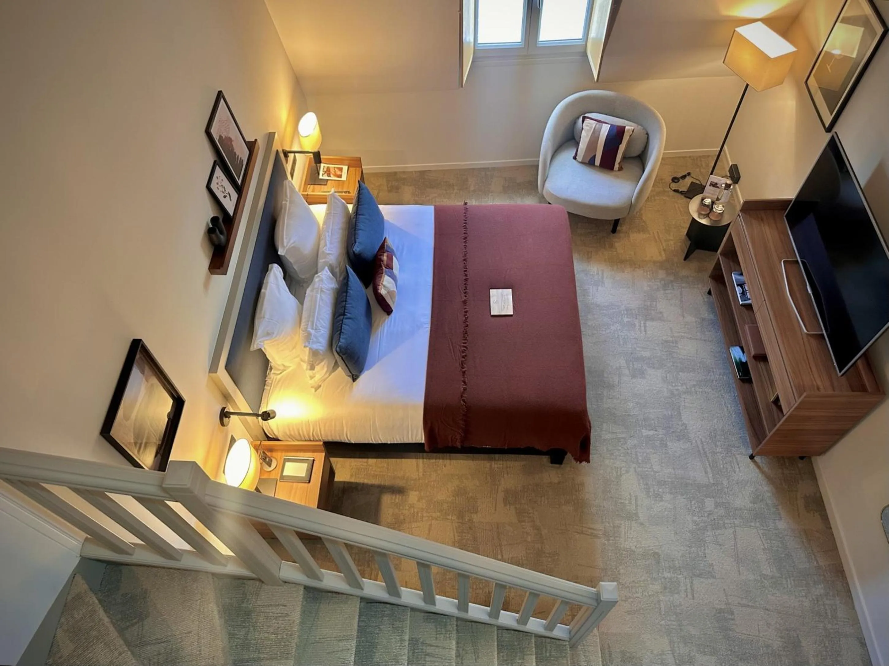 Bed in Cèdre Beaune, A Beauvallon Hotel & Spa