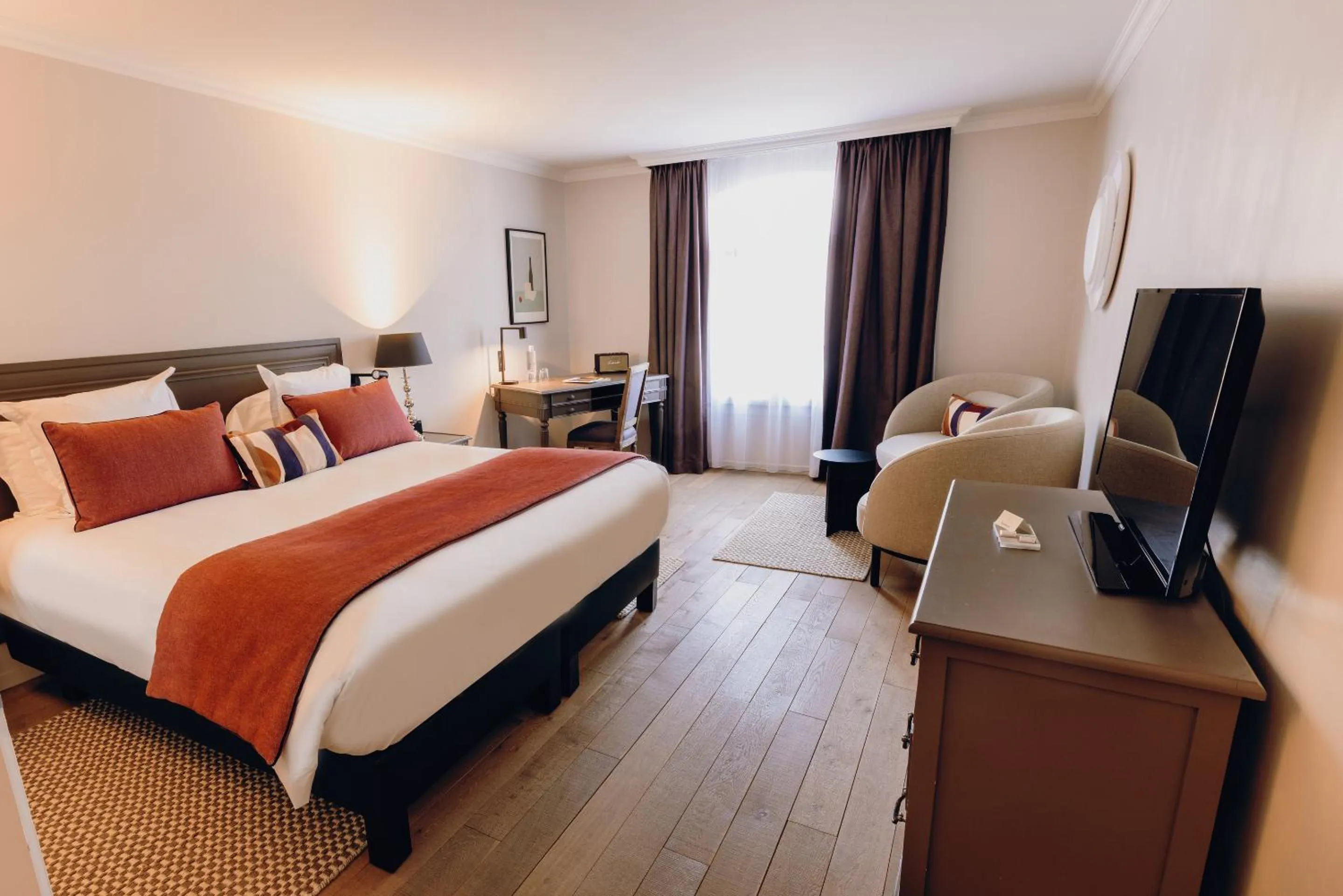 TV and multimedia, Bed in Cèdre Beaune, A Beauvallon Hotel & Spa