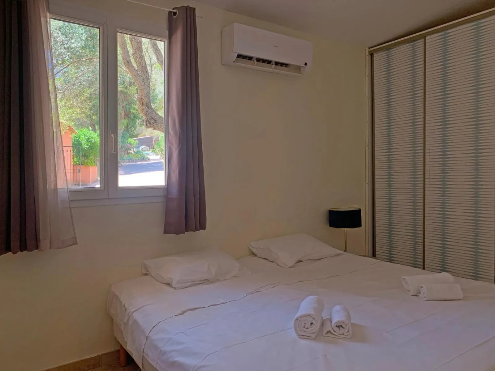 Bed in Résidence Maora Village