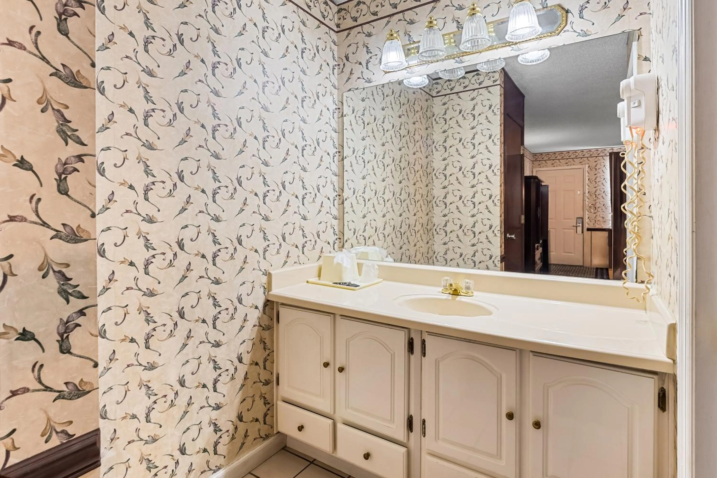 Bathroom in America's Best Value Inn-Athens