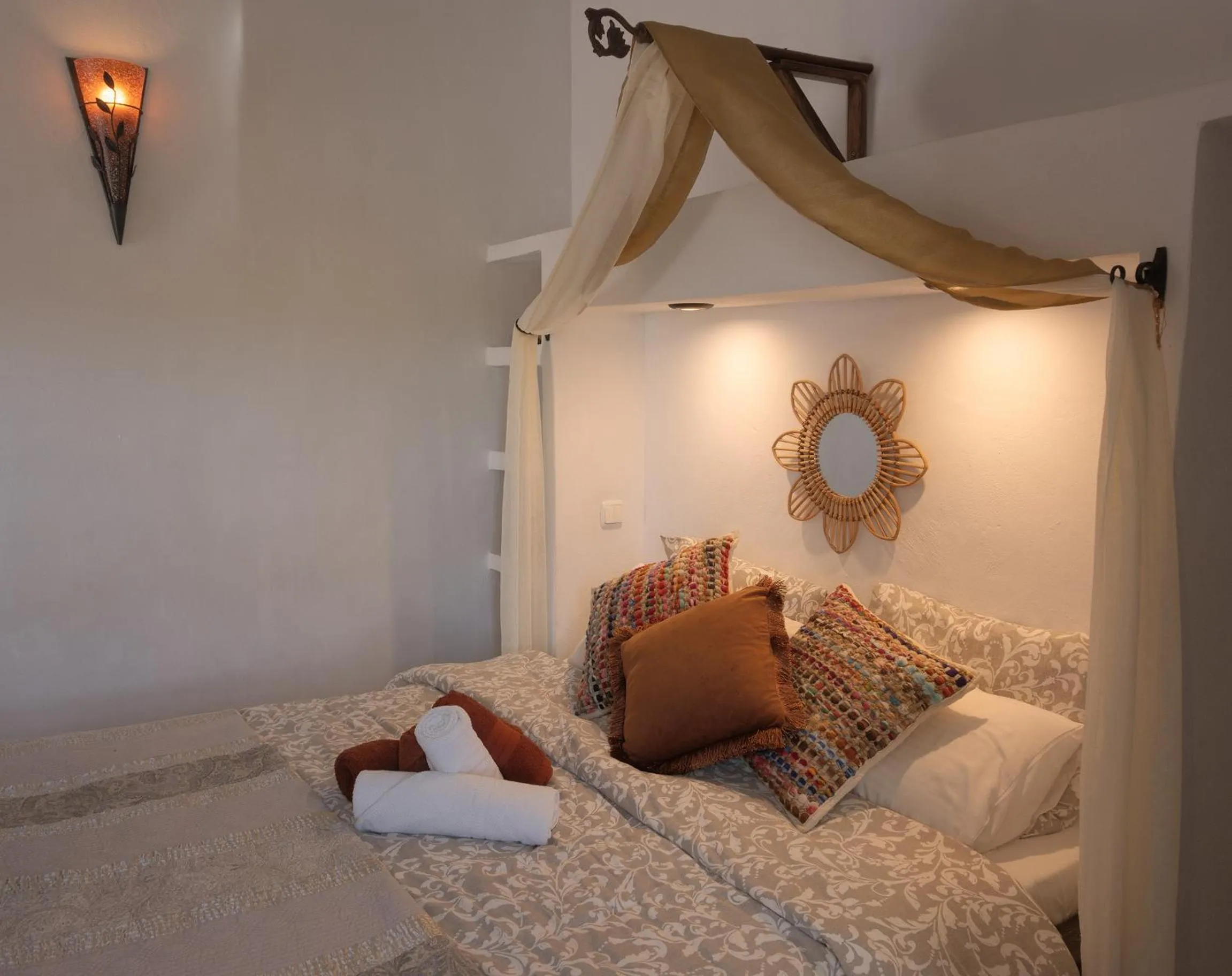 Double Room with Private Bathroom - single occupancy in Finca Amorosa