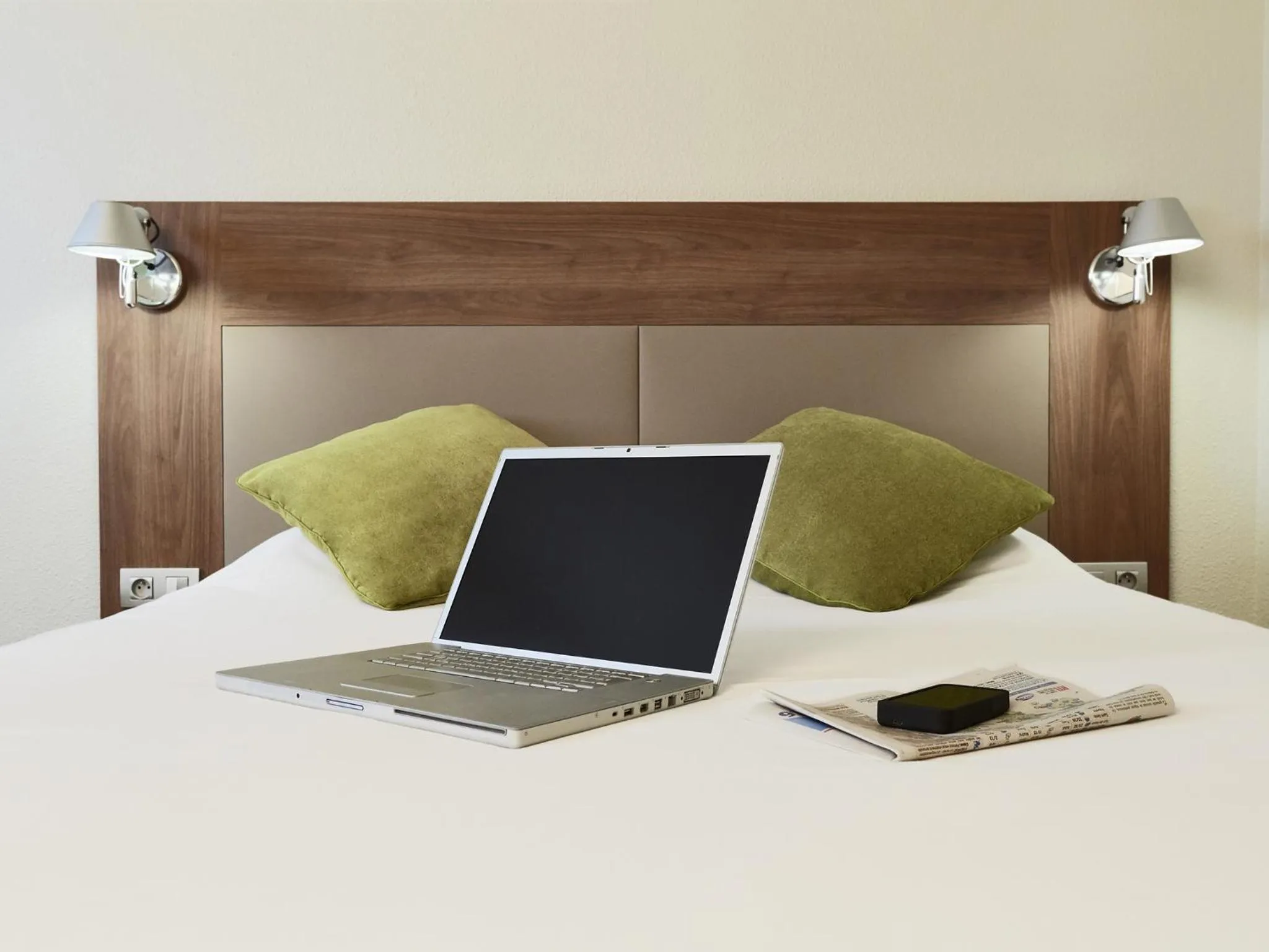 Superior Double Room in Campanile Blanc-Mesnil