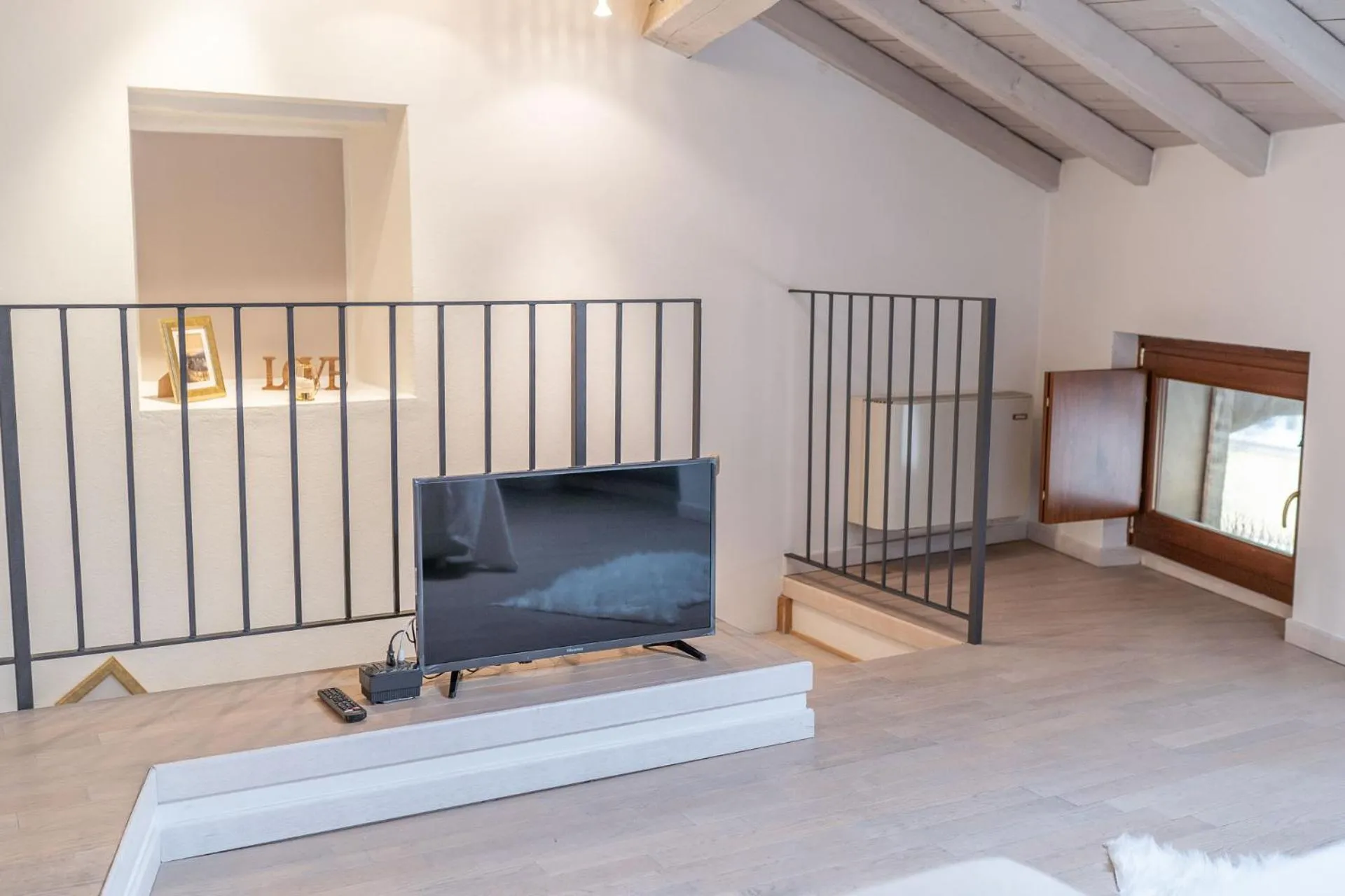 Bedroom, Bed in Arena Balcony