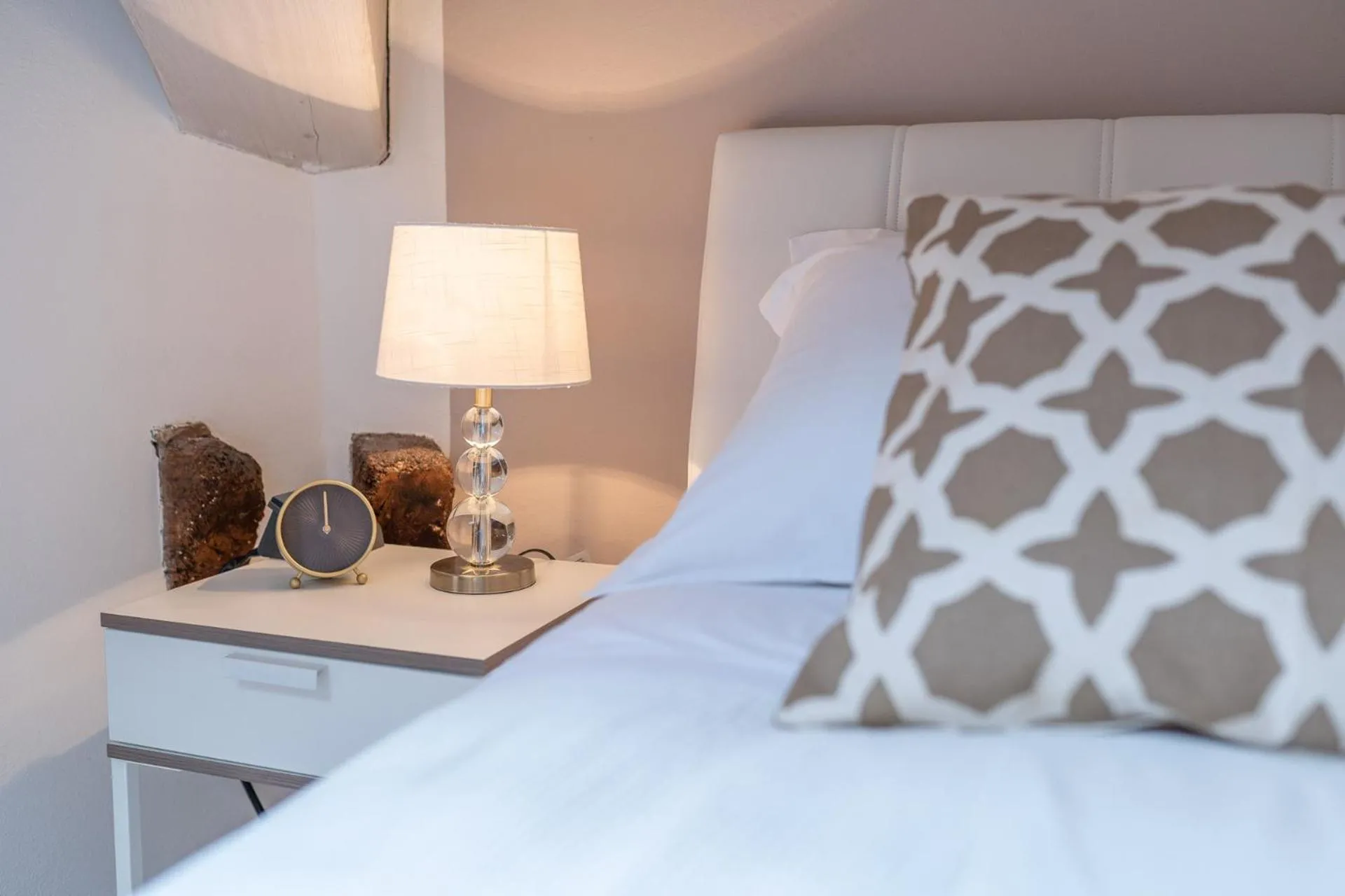 Bedroom, Bed in Arena Balcony