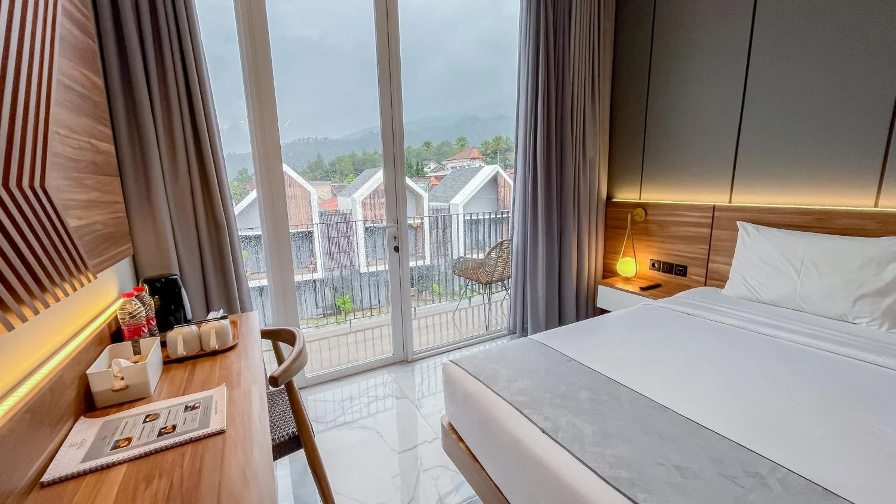 View (from property/room), Bed in Facade Hotel by Azana