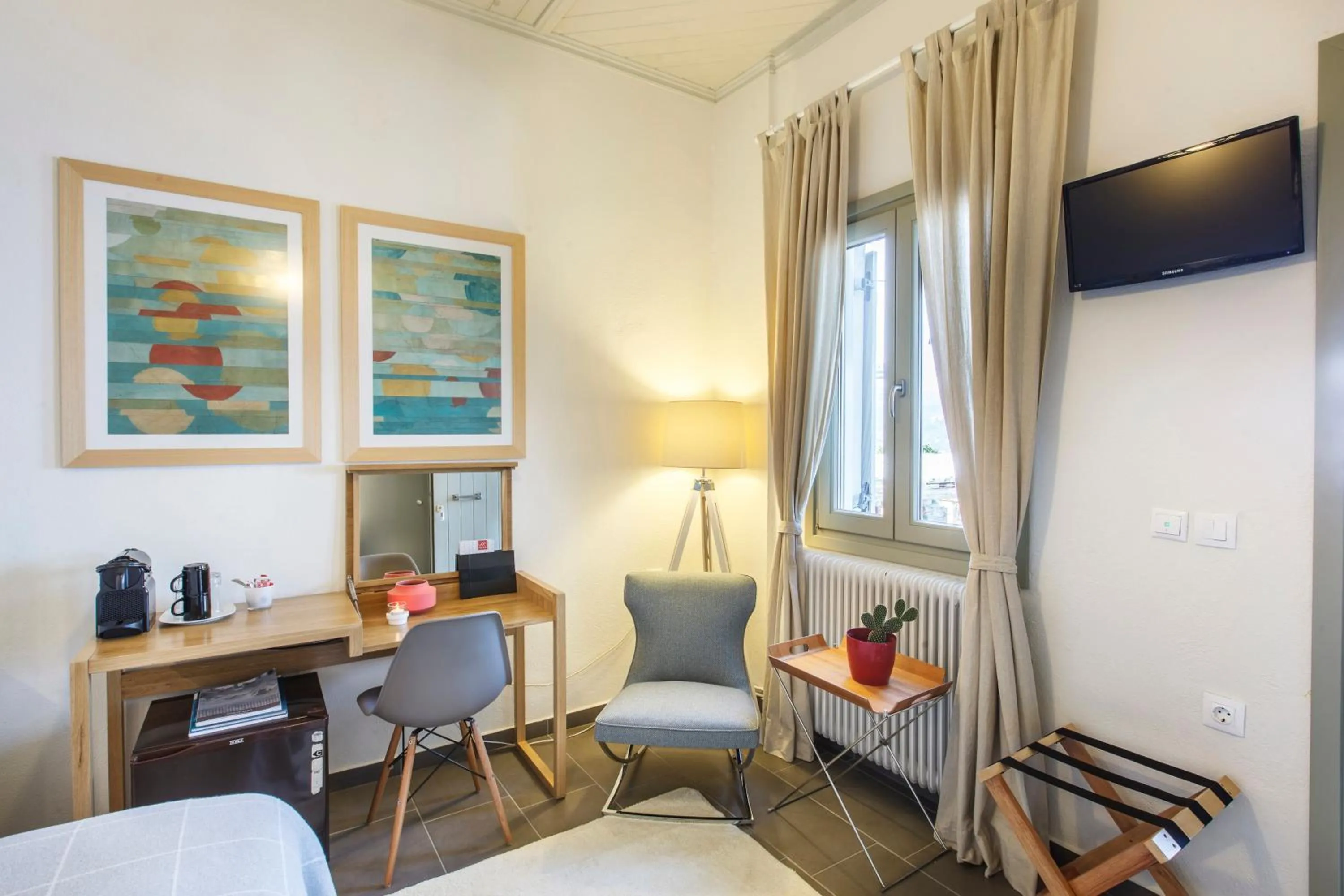 Photo of the whole room in Olga Hotel Mouresi