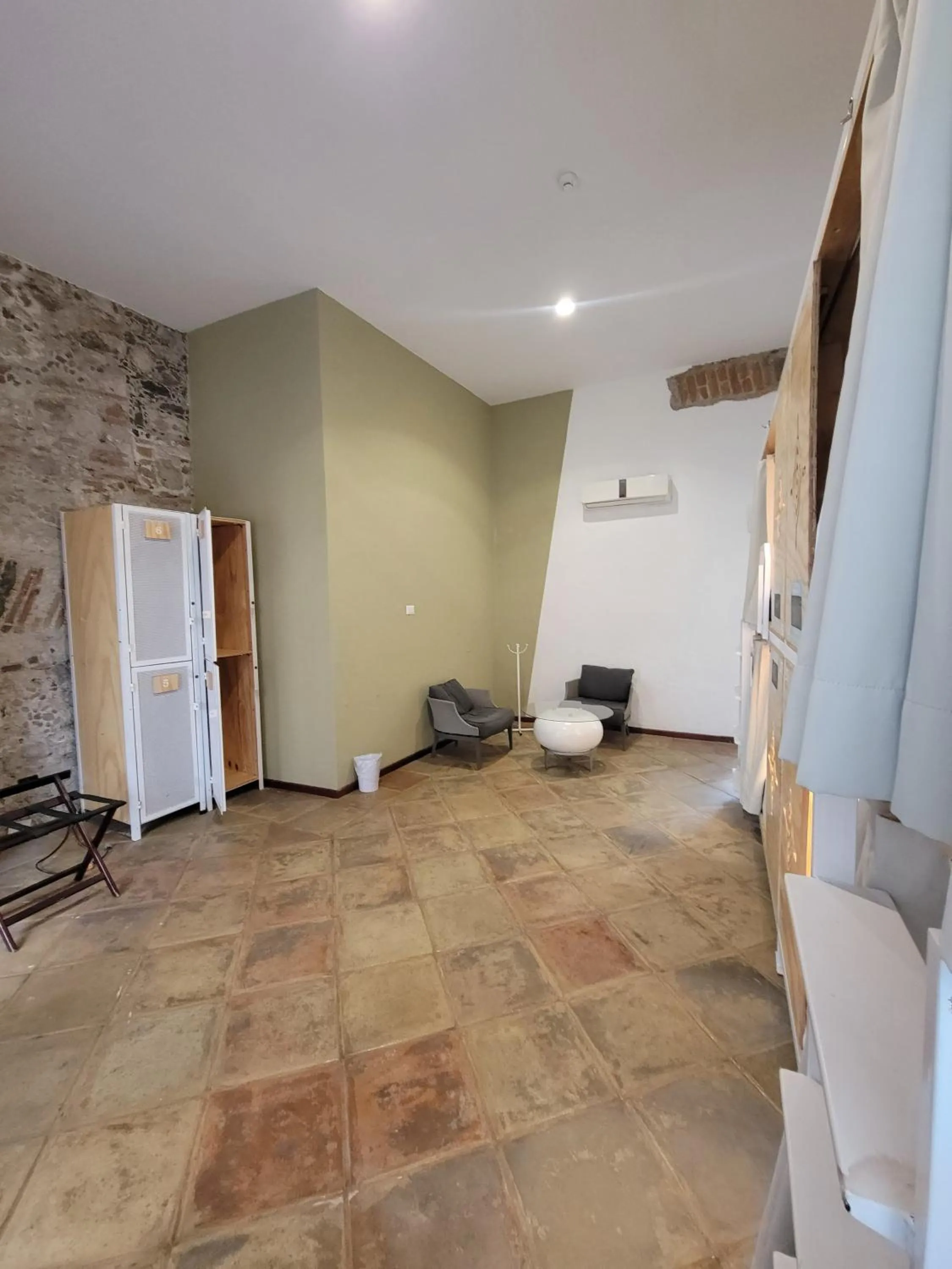 Photo of the whole room in Casa Pepe