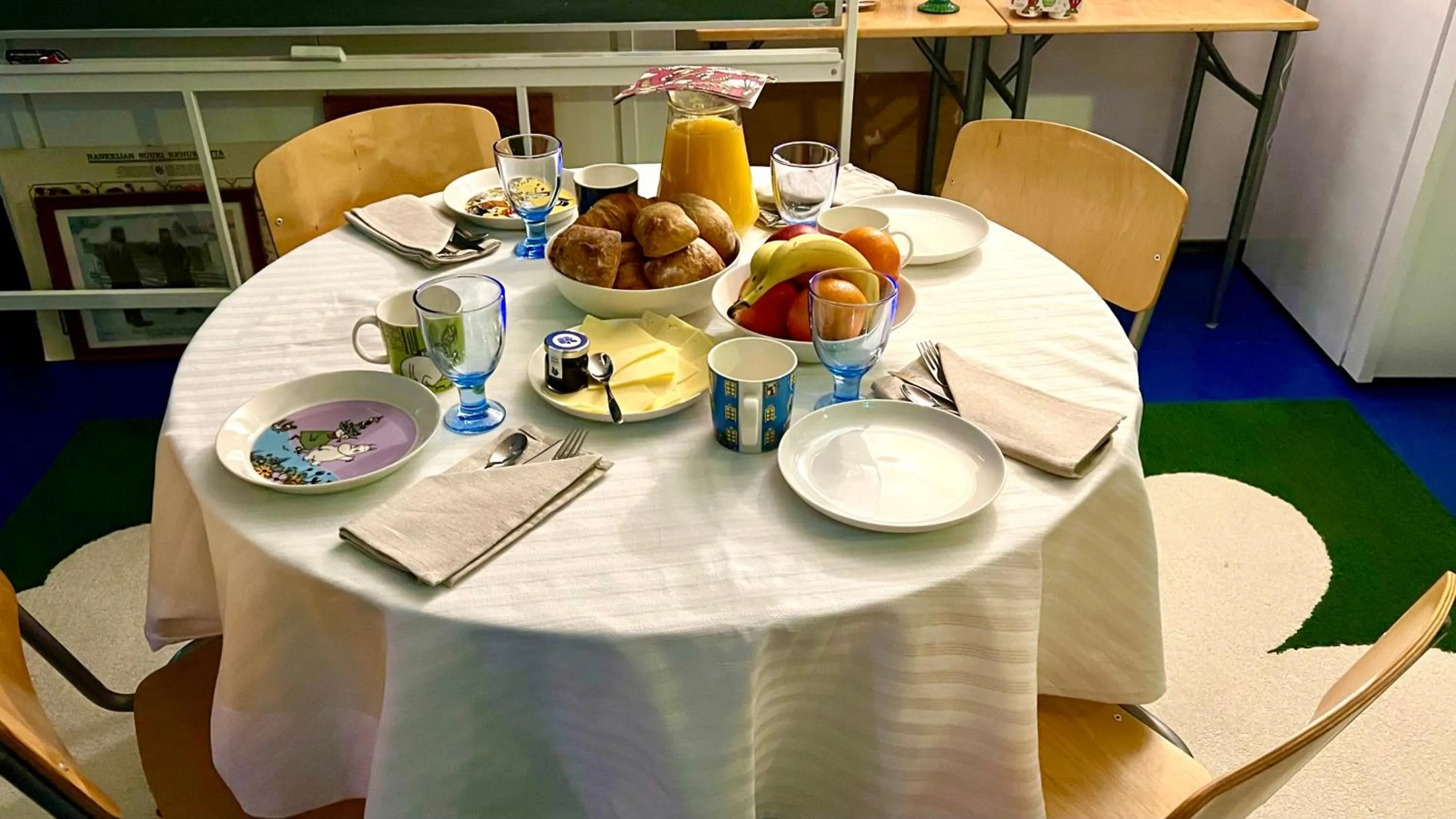 Breakfast in Vanha Koulu