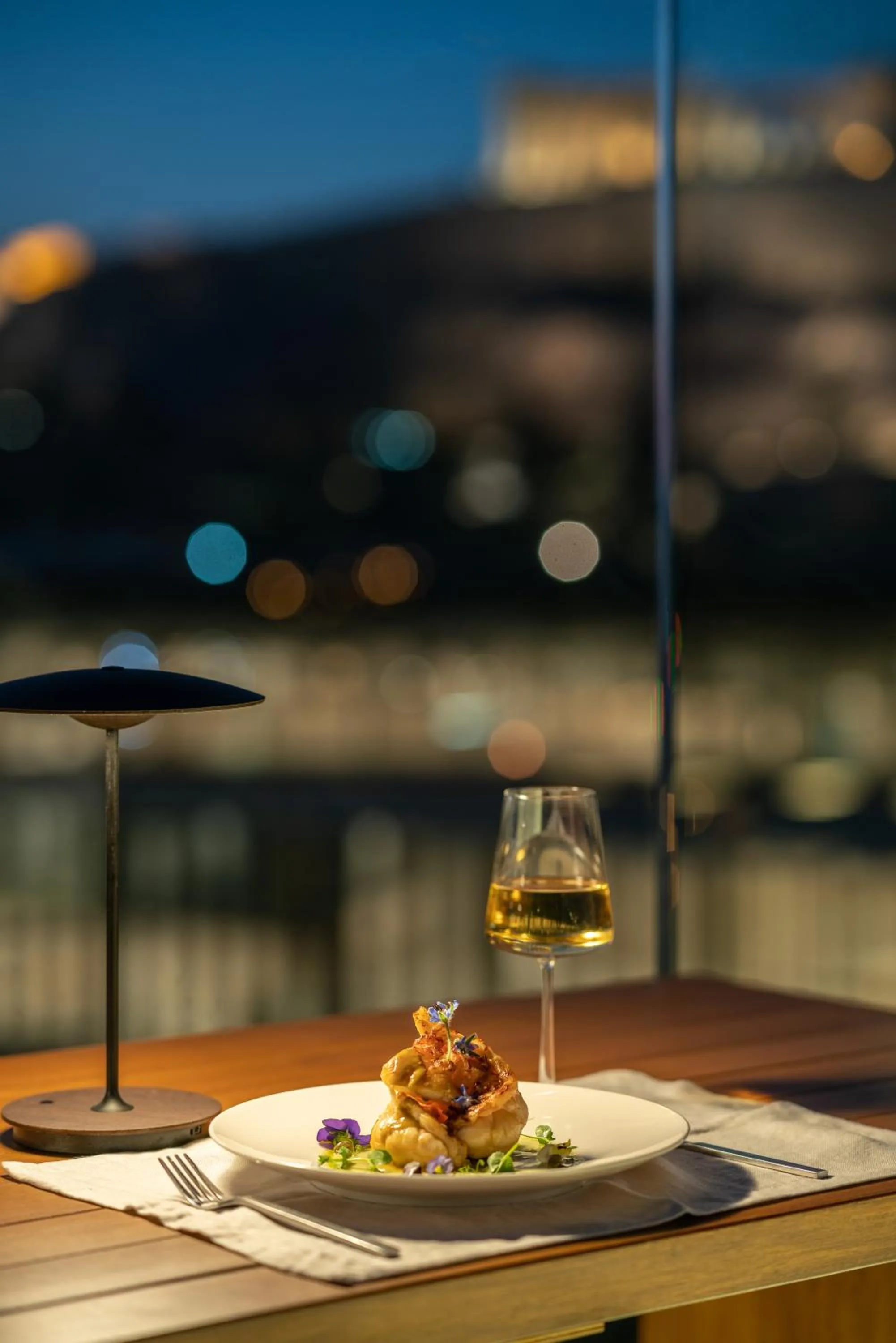 Restaurant/places to eat in Coco-mat Athens BC