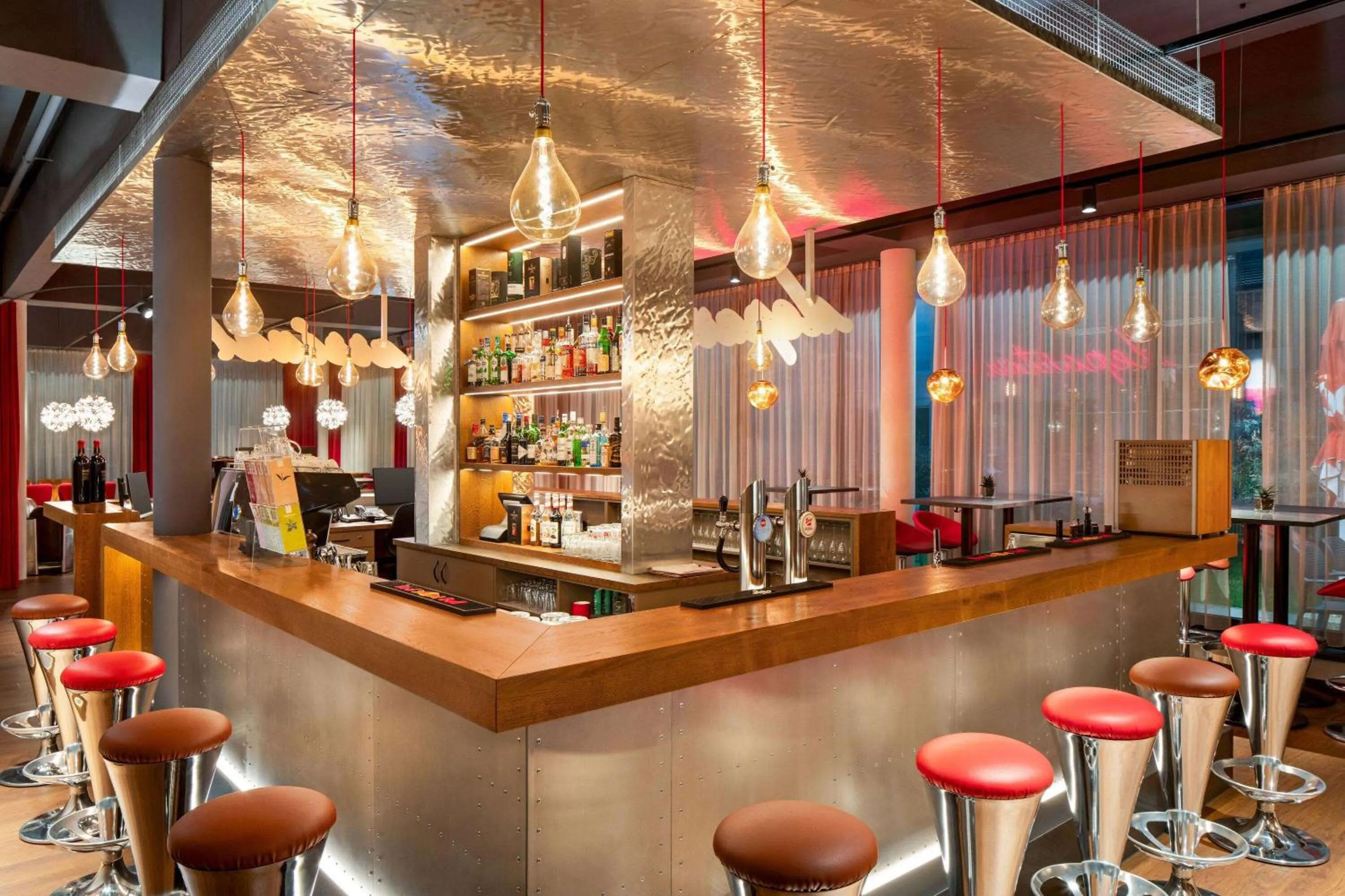 Lounge or bar in Amedia Express Graz Airport, Trademark Collection by Wyndham