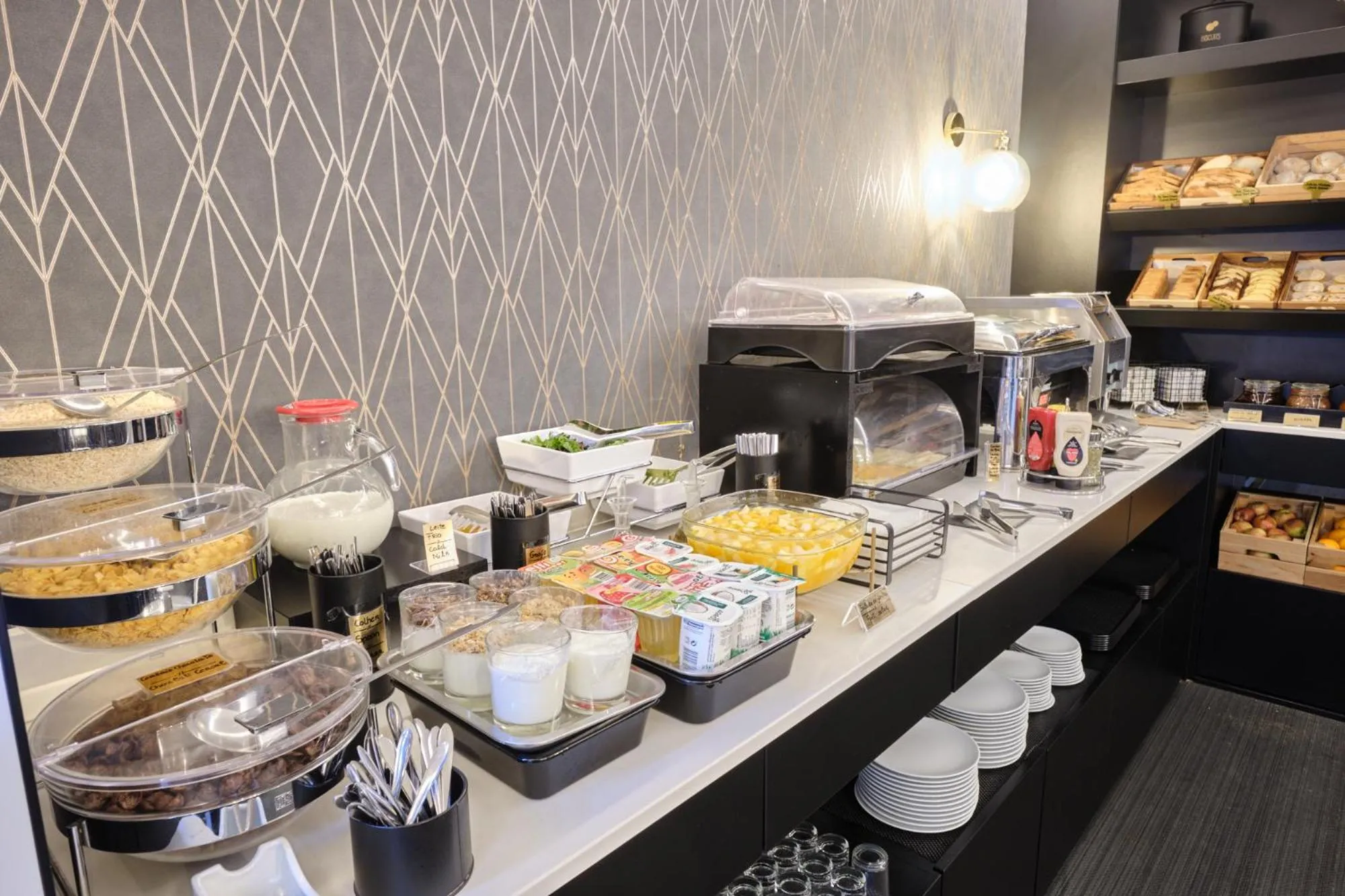 Buffet breakfast in Duplo Charme Boutique Hotel