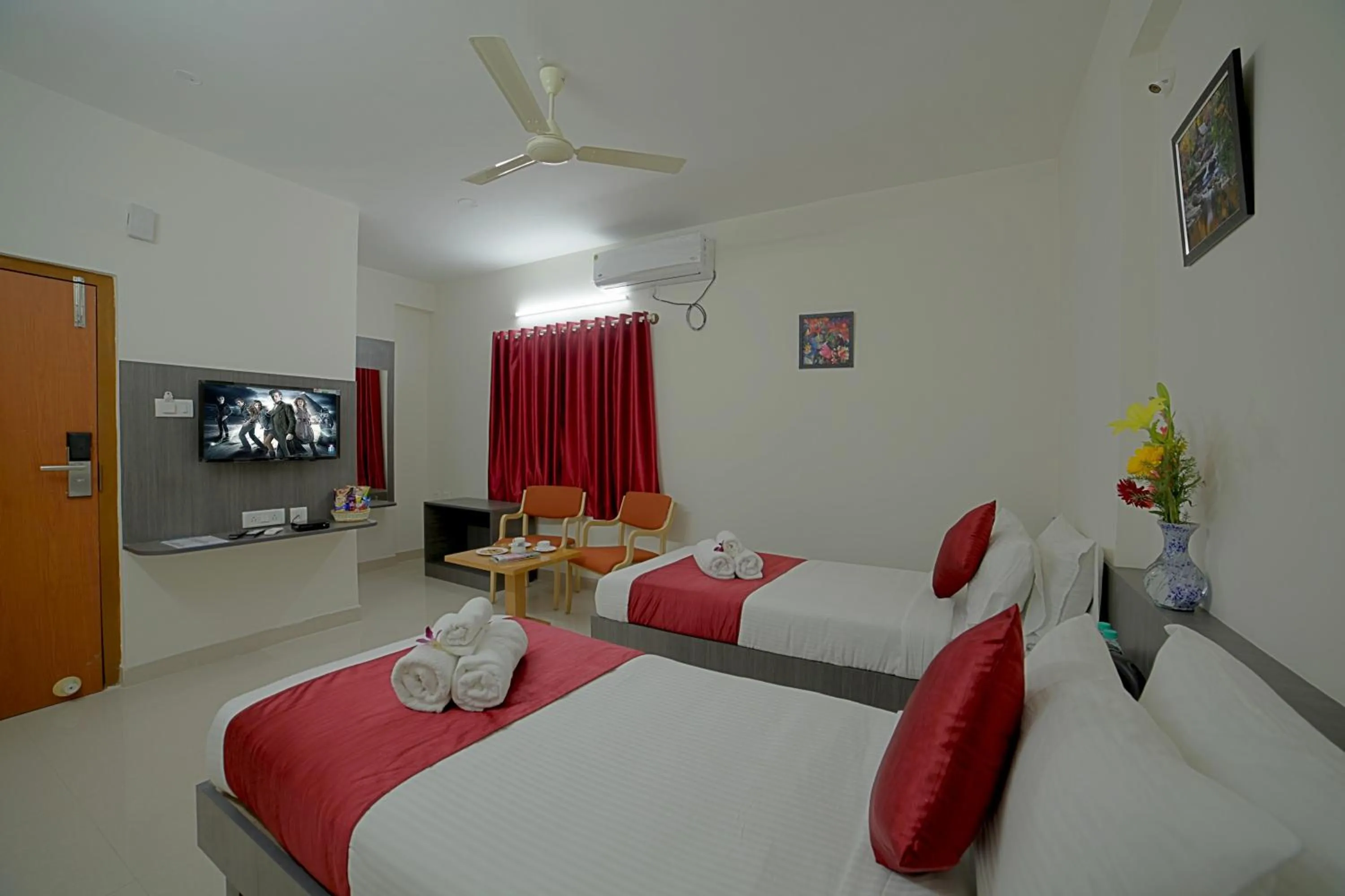 Bedroom, Bed in SM Royal Suites - Hotel near Kempegowda international Airport Bangalore