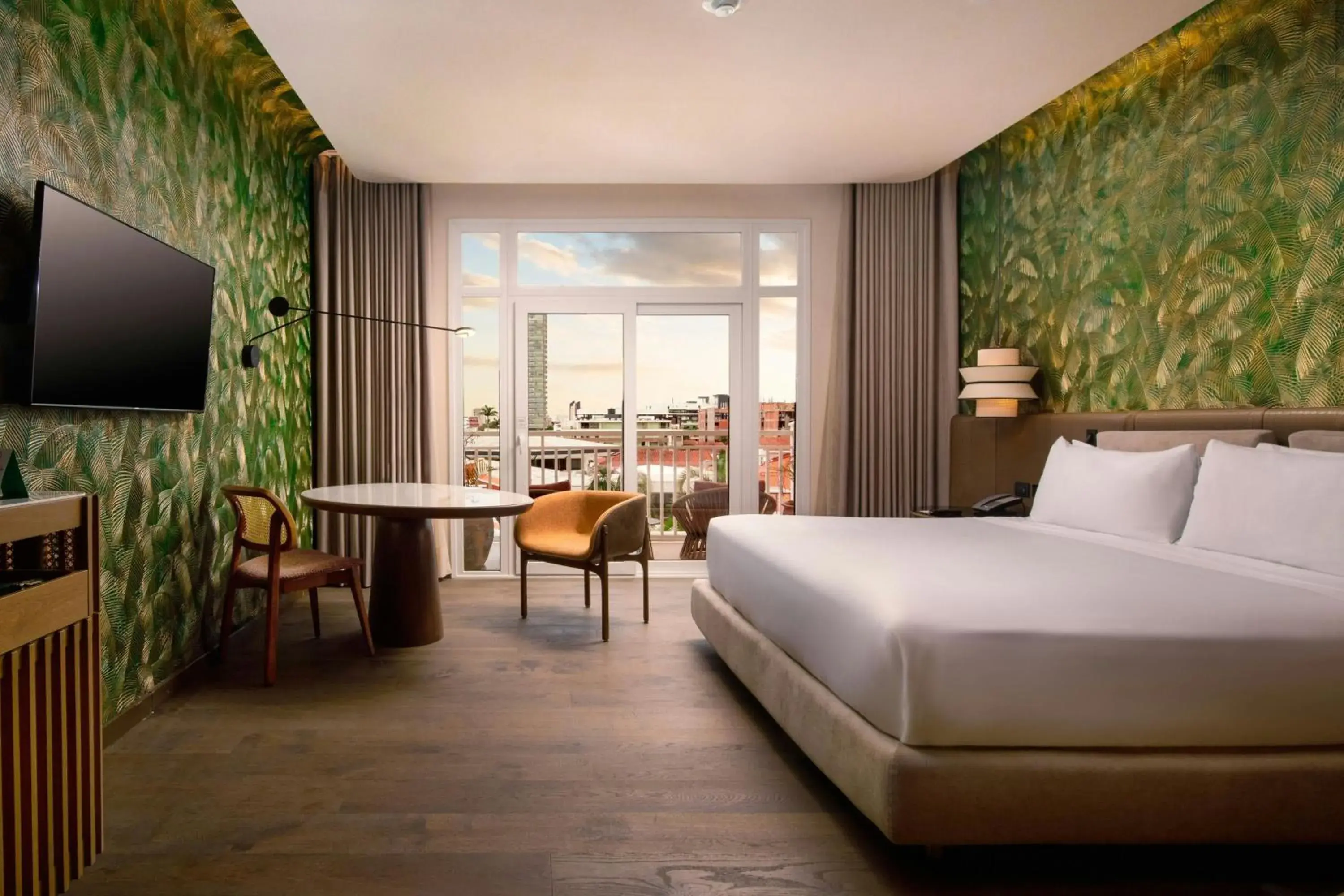 King Room with Pool View - Club Lounge Access in Los Tajibos, Santa Cruz de la Sierra, a Tribute Portfolio Hotel King Room with Pool View - Club Lounge Access in Los Tajibos, Santa Cruz de la Sierra, a Tribute Portfolio Hotel