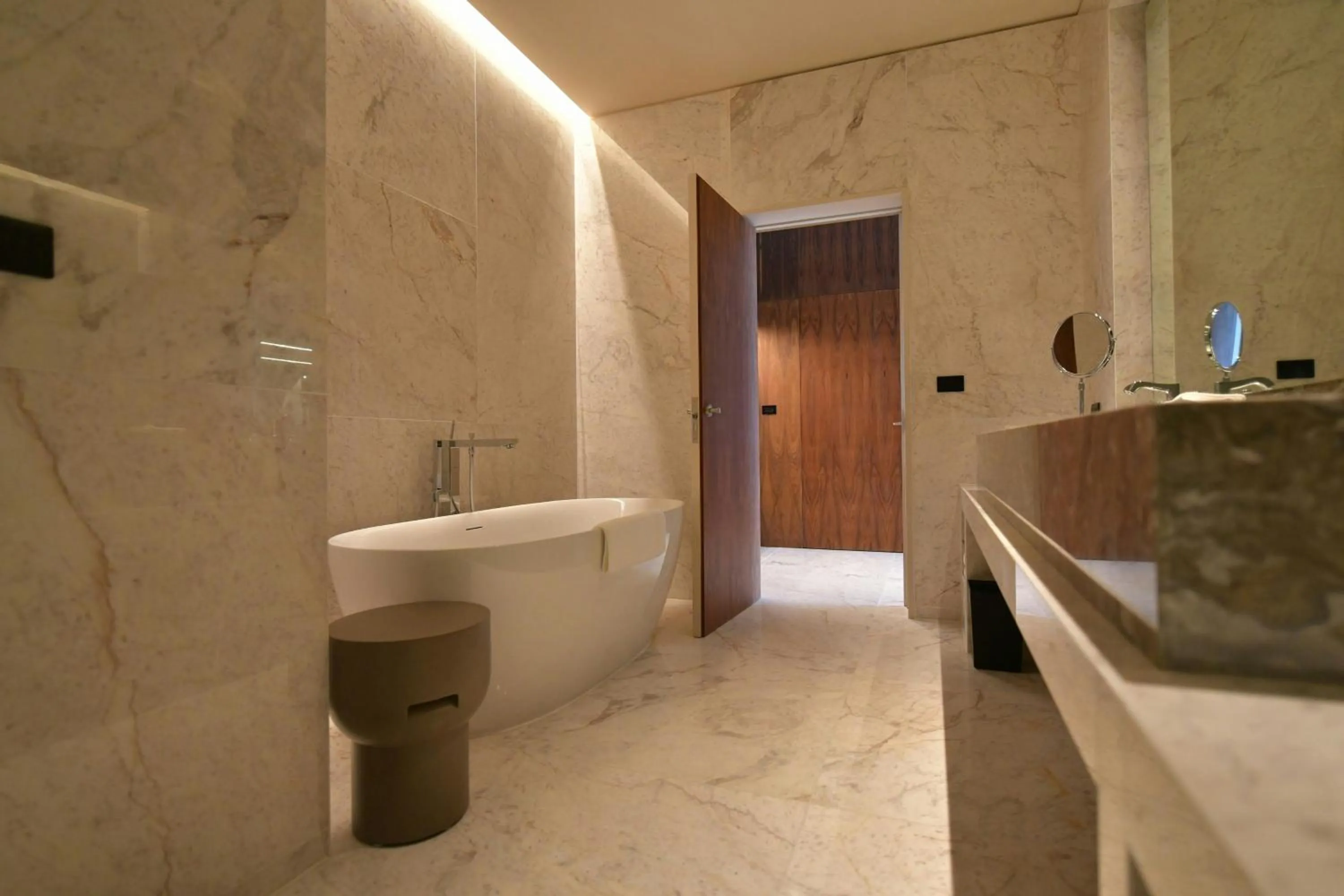 Lounge or bar in Los Tajibos, Santa Cruz de la Sierra, a Tribute Portfolio Hotel