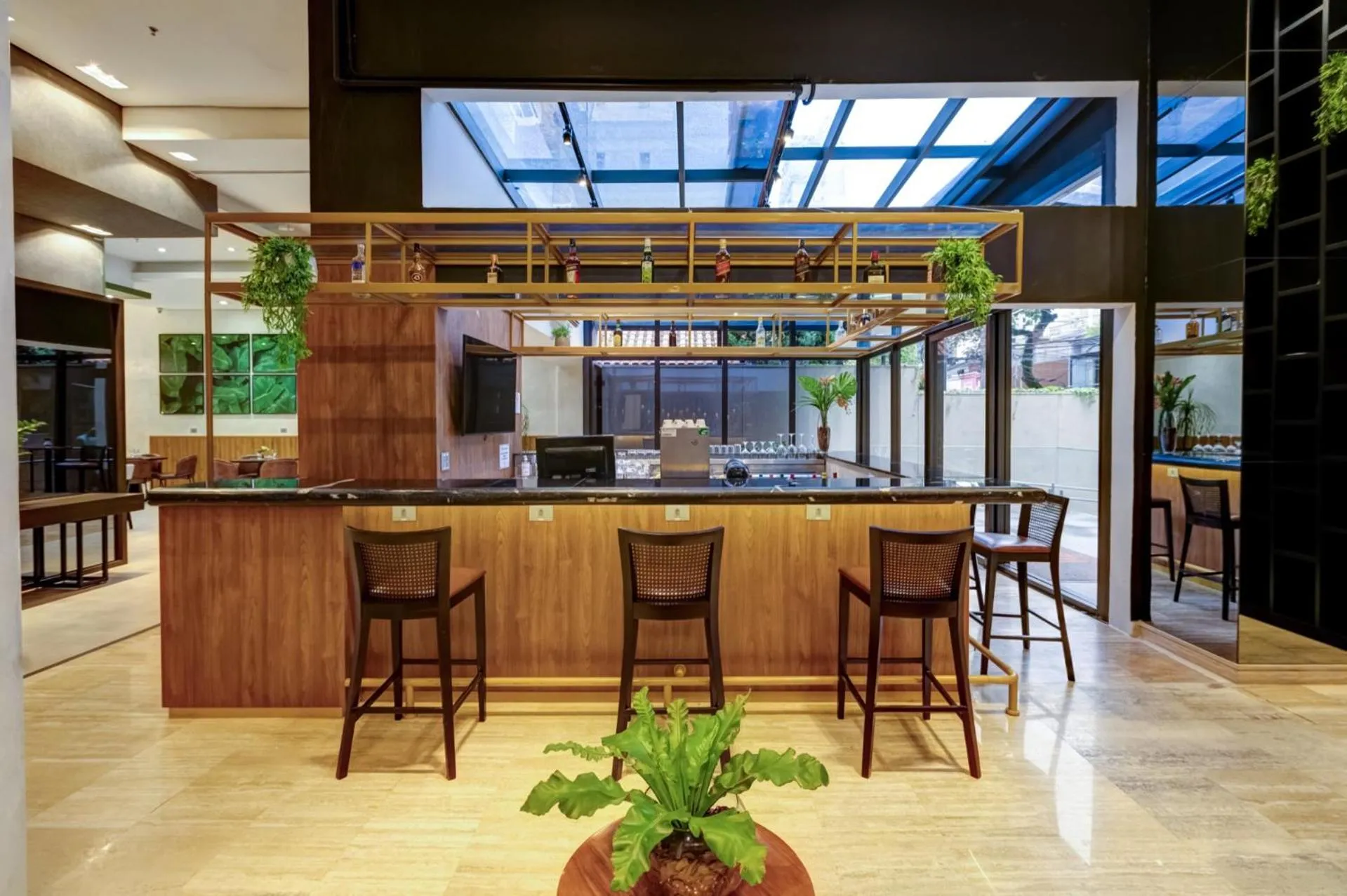 Lounge or bar in Double Tree by Hilton São Paulo Itaim