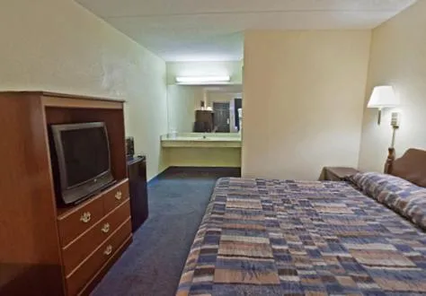 TV and multimedia, Bed in America's Inn - Leeds