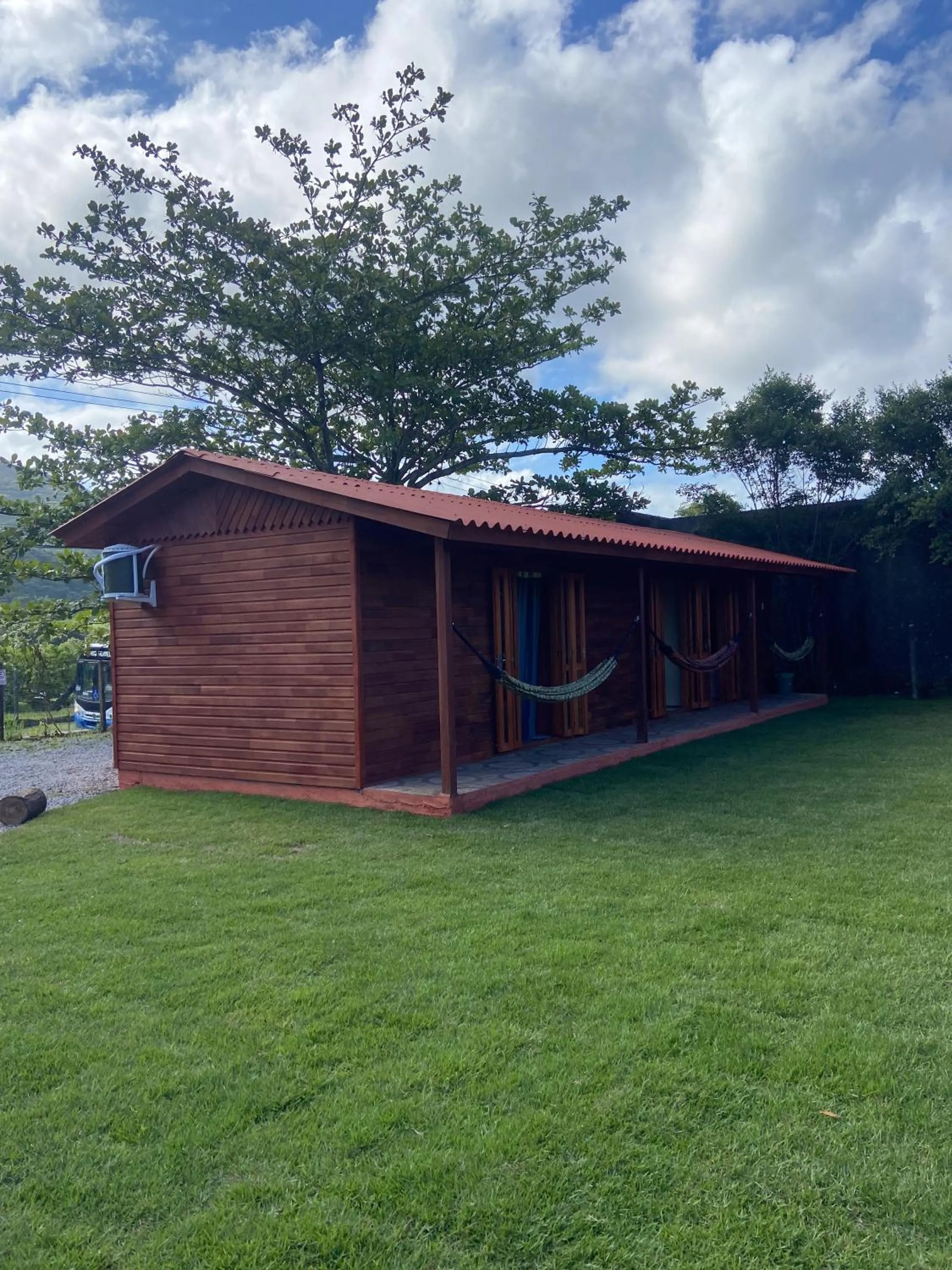 Property building in Green Mountain Pousada