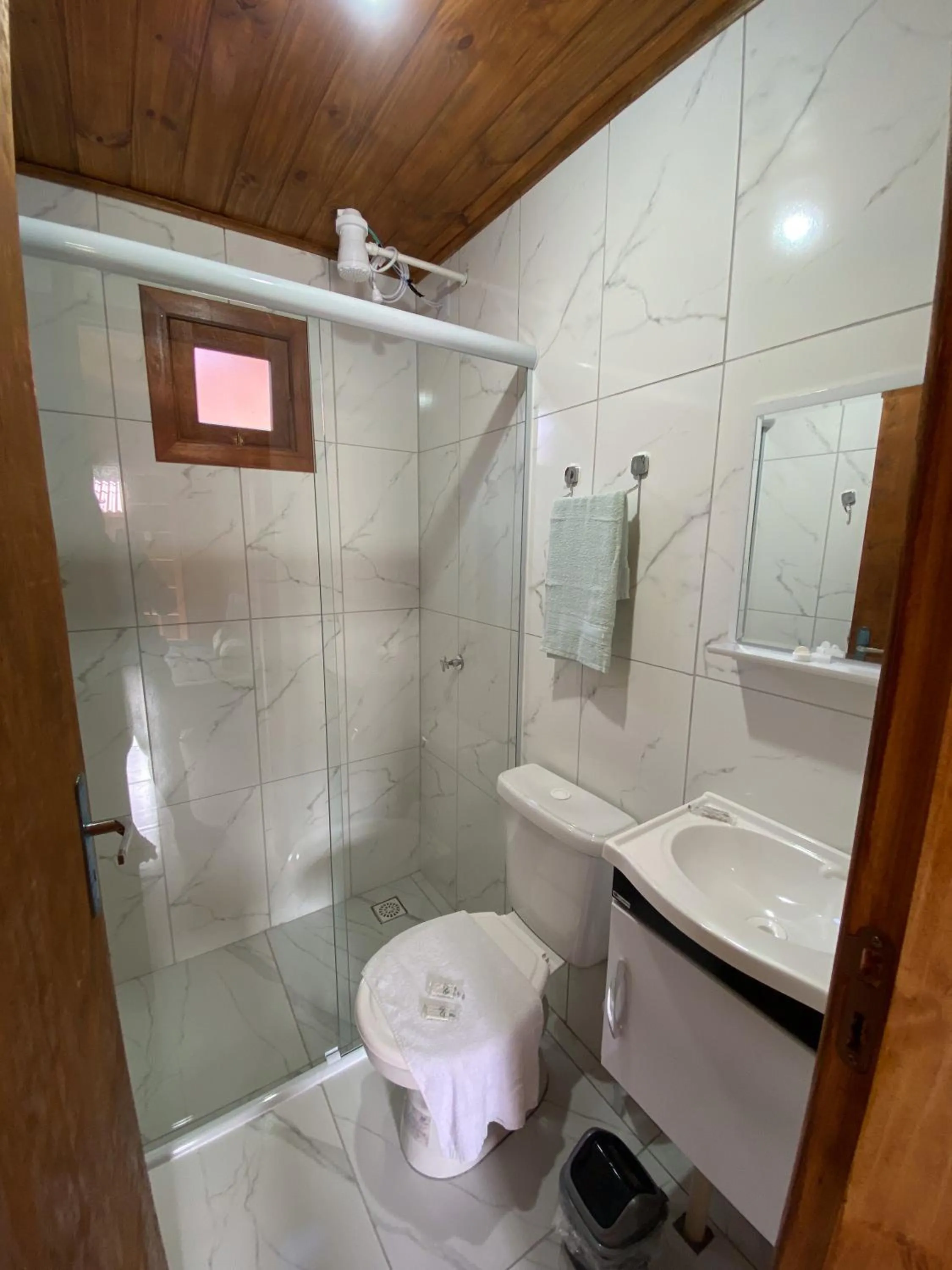 Shower in Green Mountain Pousada