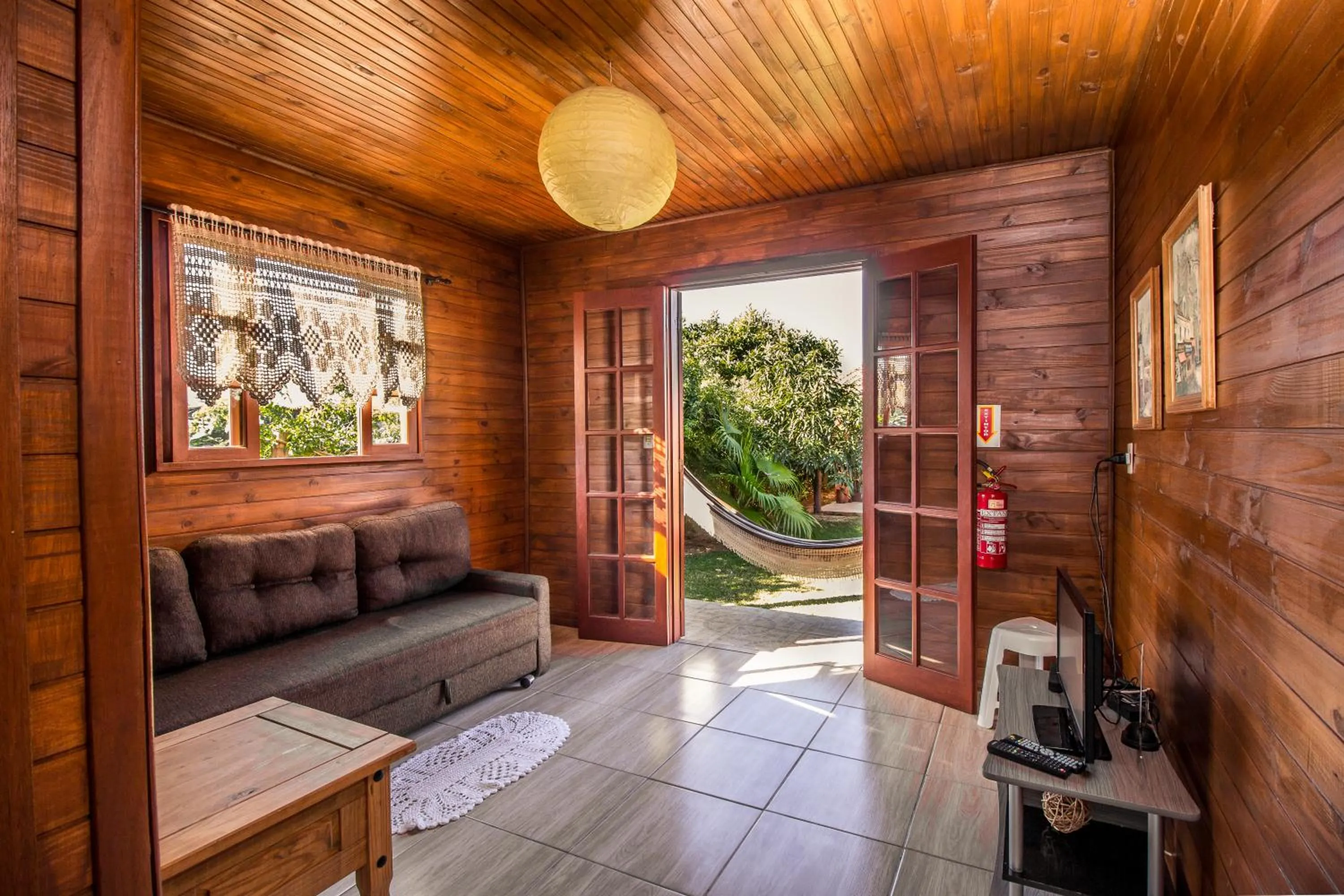 TV and multimedia in Green Mountain Pousada