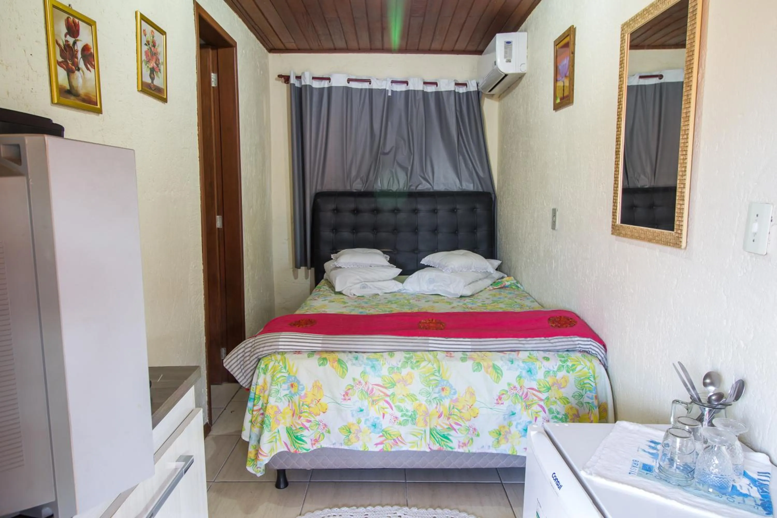 Photo of the whole room, Bed in Green Mountain Pousada