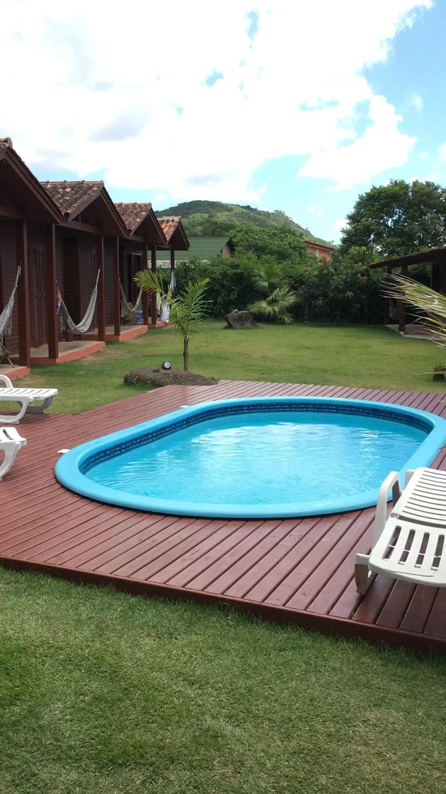 Swimming pool in Green Mountain Pousada