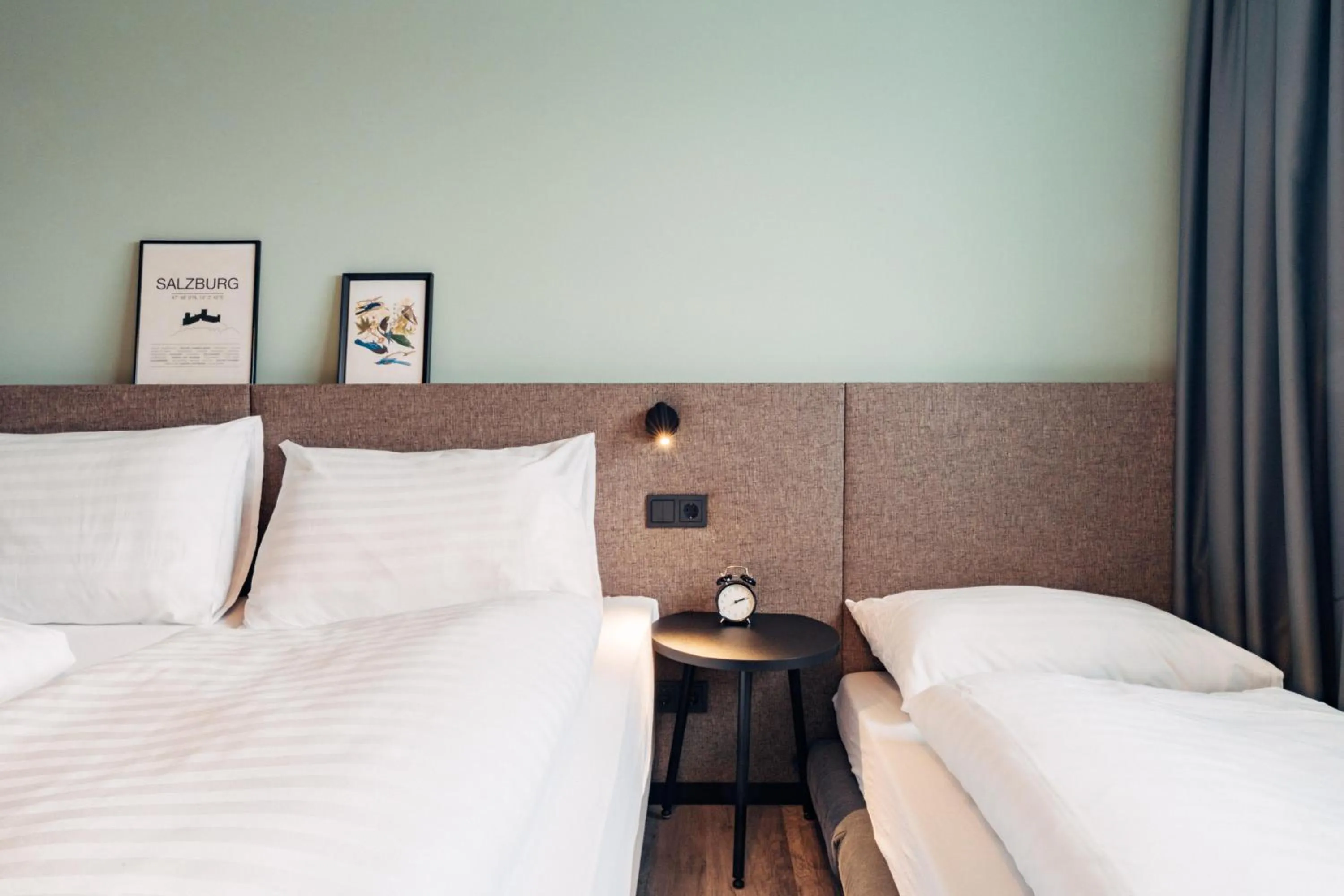 Photo of the whole room, Bed in harry's home Salzburg