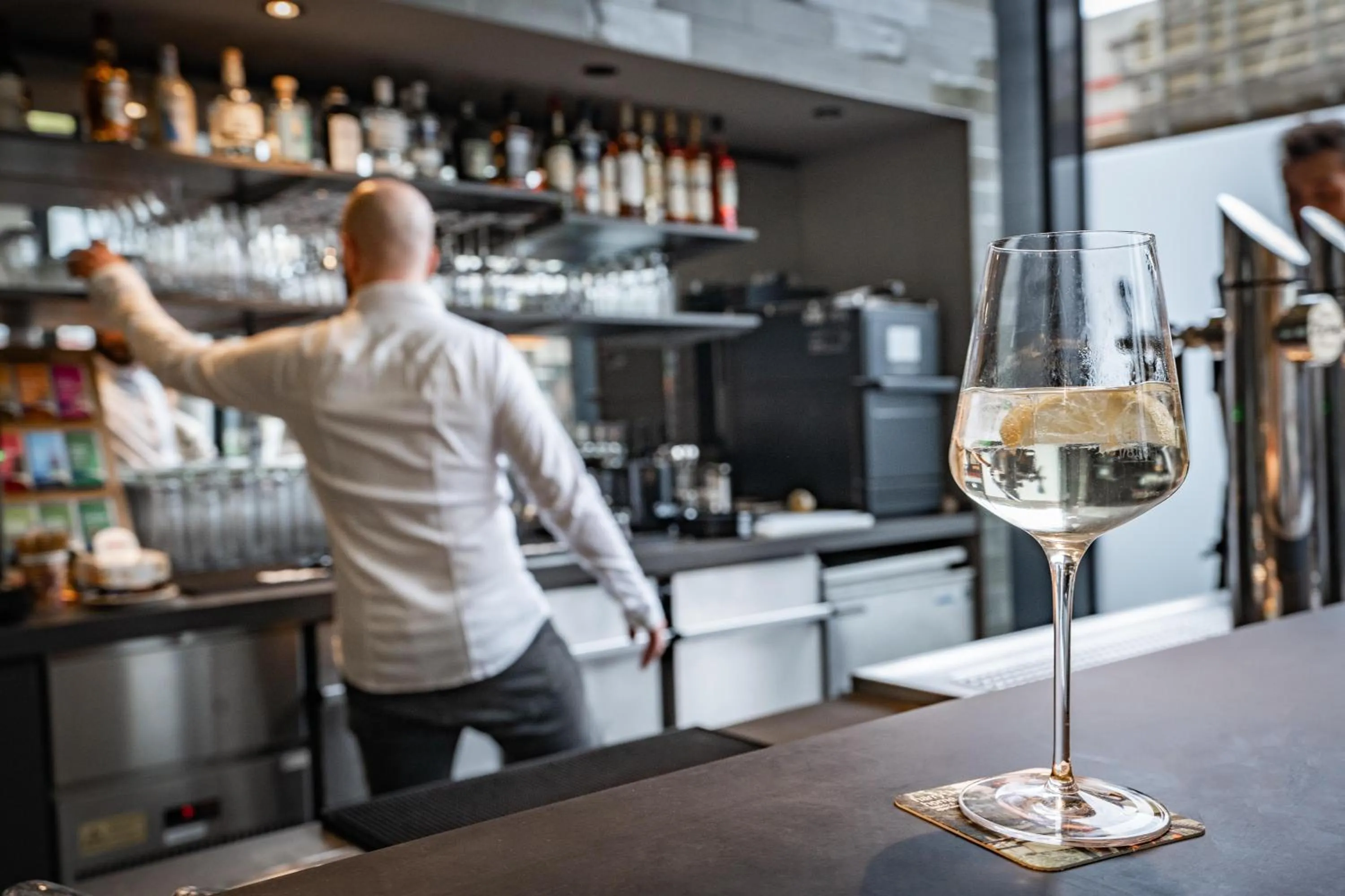 Lounge or bar in harry's home Salzburg