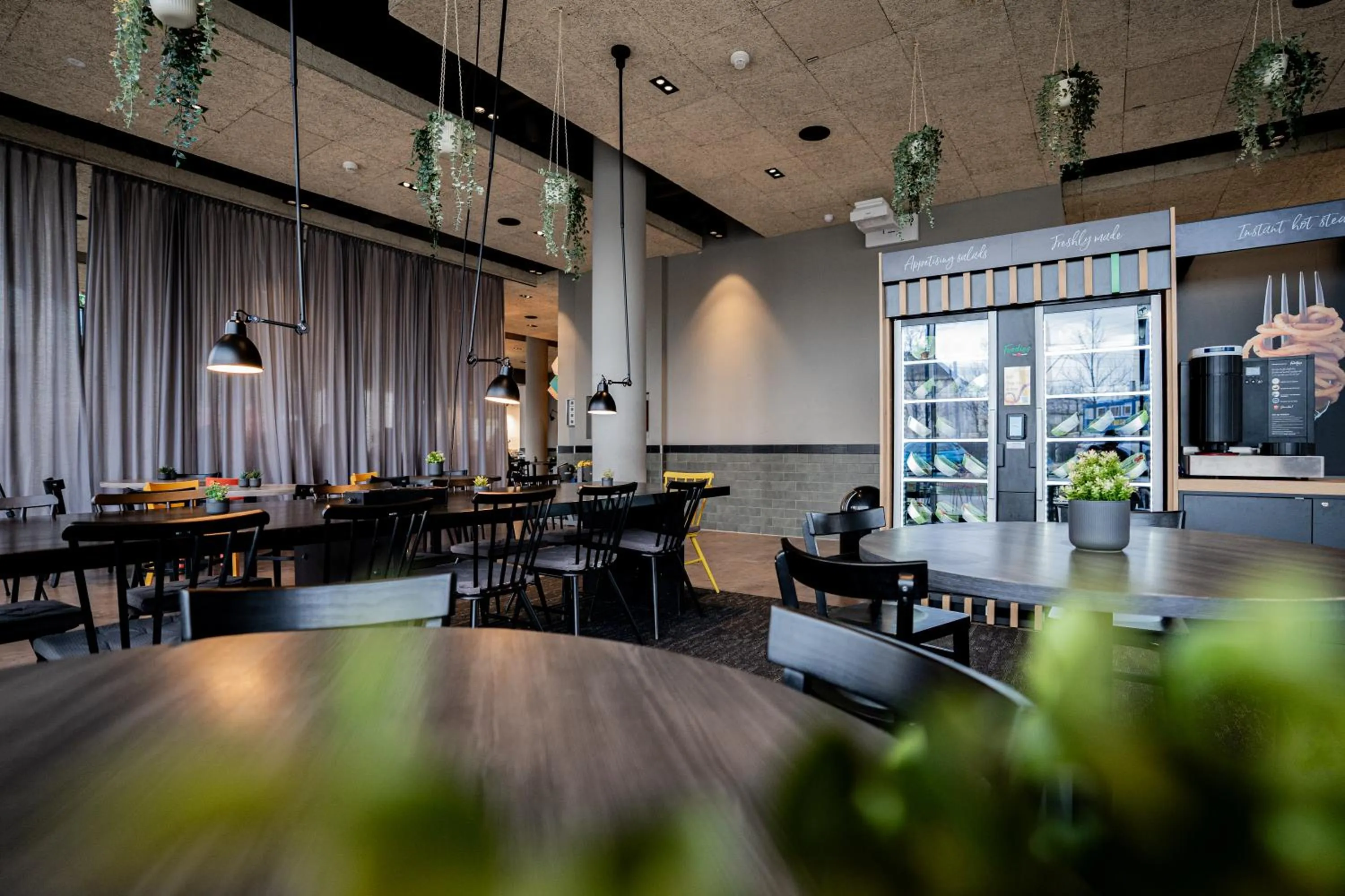 Restaurant/places to eat in harry's XL Hotel Salzburg