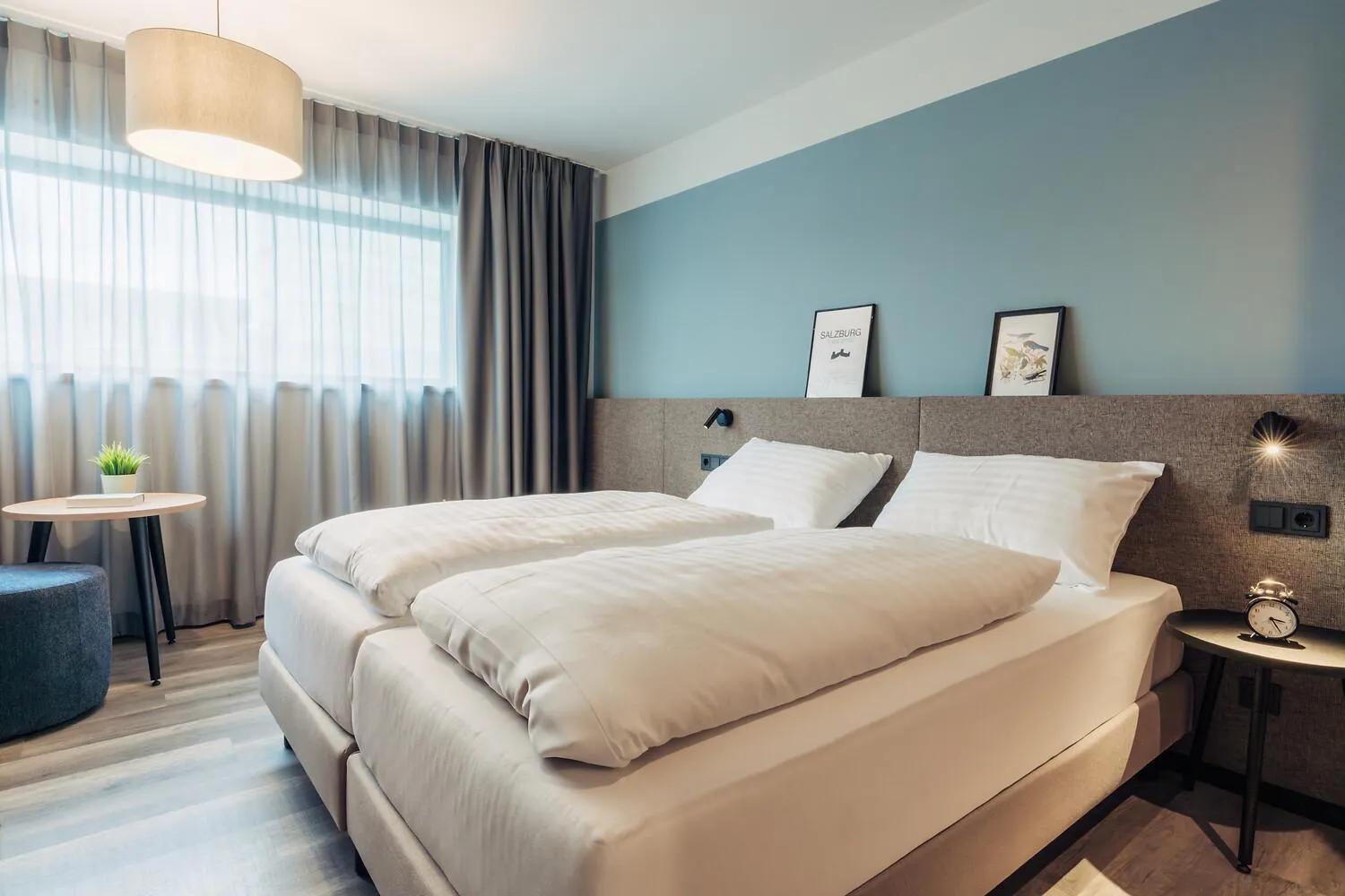 Bed in harry's XL Hotel Salzburg