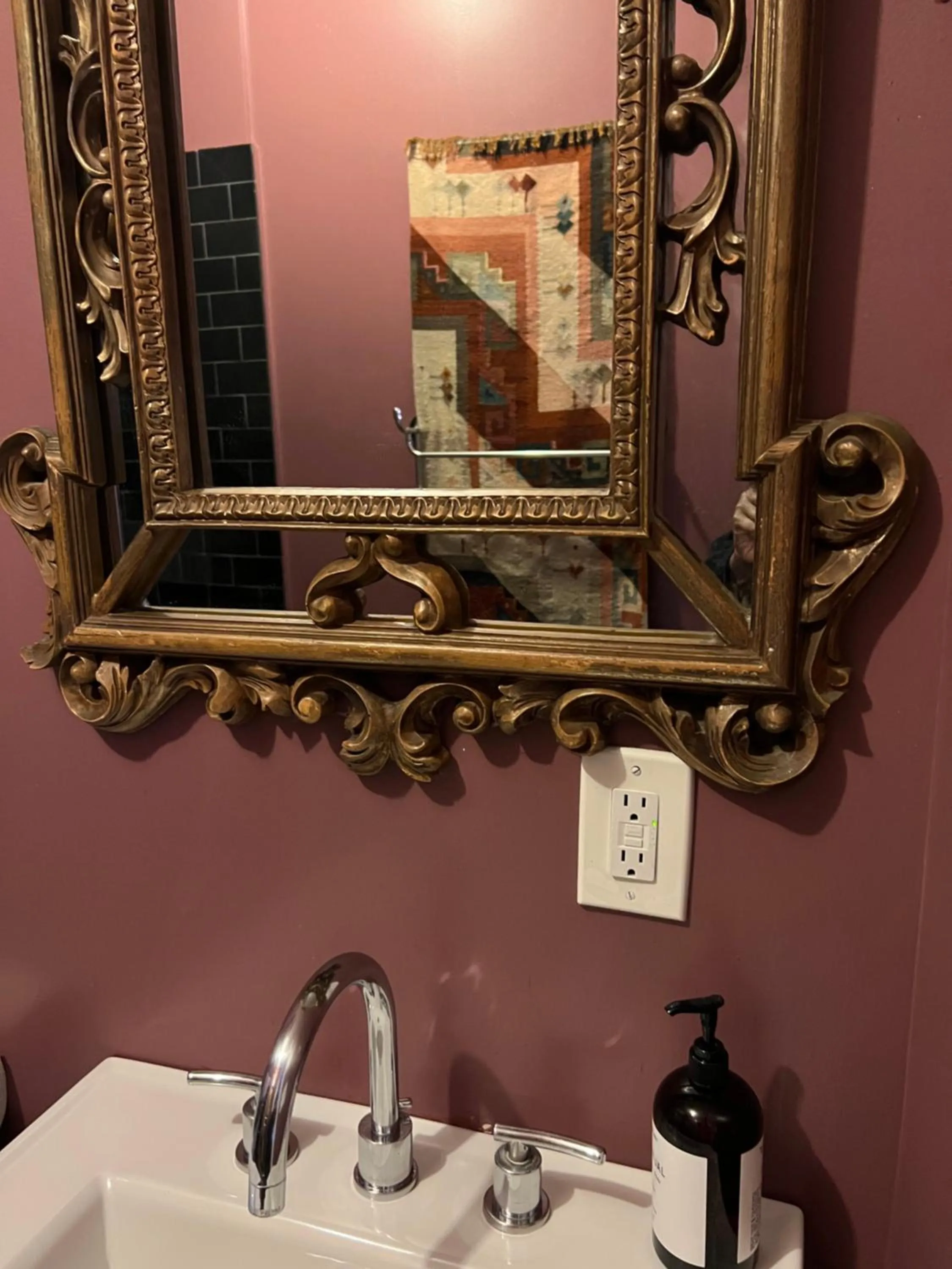 Bathroom in Soul Food 'Mont Morris'