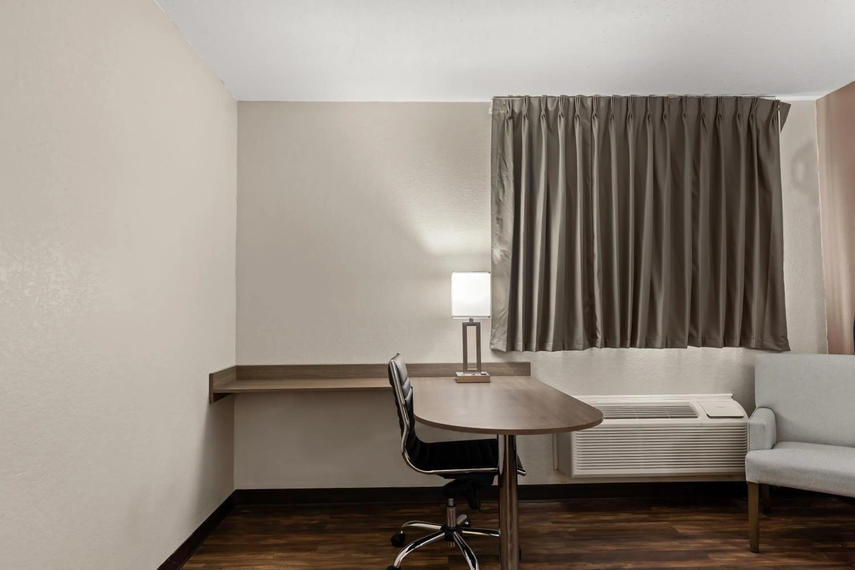 Seating Area in Fairbridge Inn Caseyville