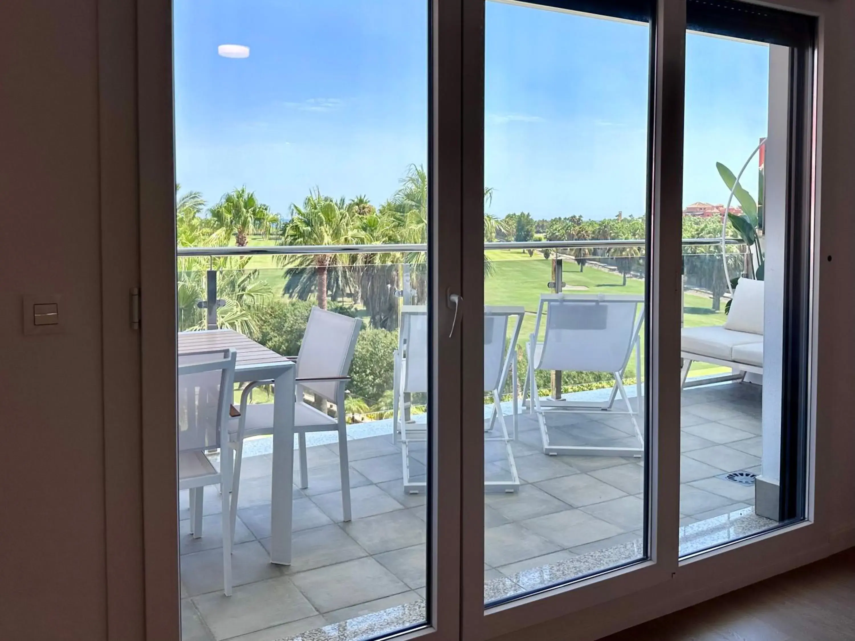 Three-Bedroom Apartment with Water View in Playa Granada Apartamentos Moriscos II Three-Bedroom Apartment with Water View in Playa Granada Apartamentos Moriscos II