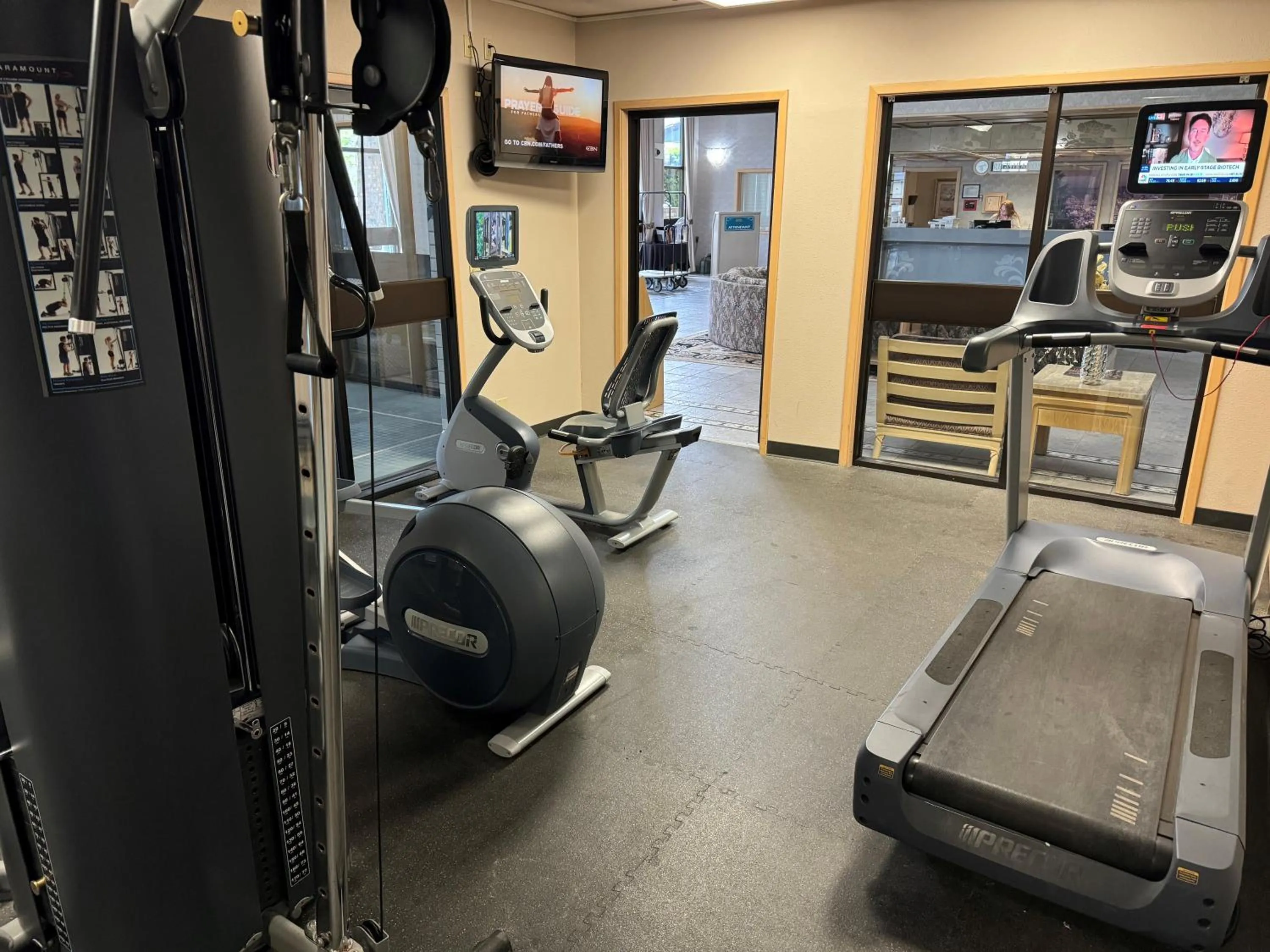 Fitness centre/facilities in Sojourn Suites Portland Airport