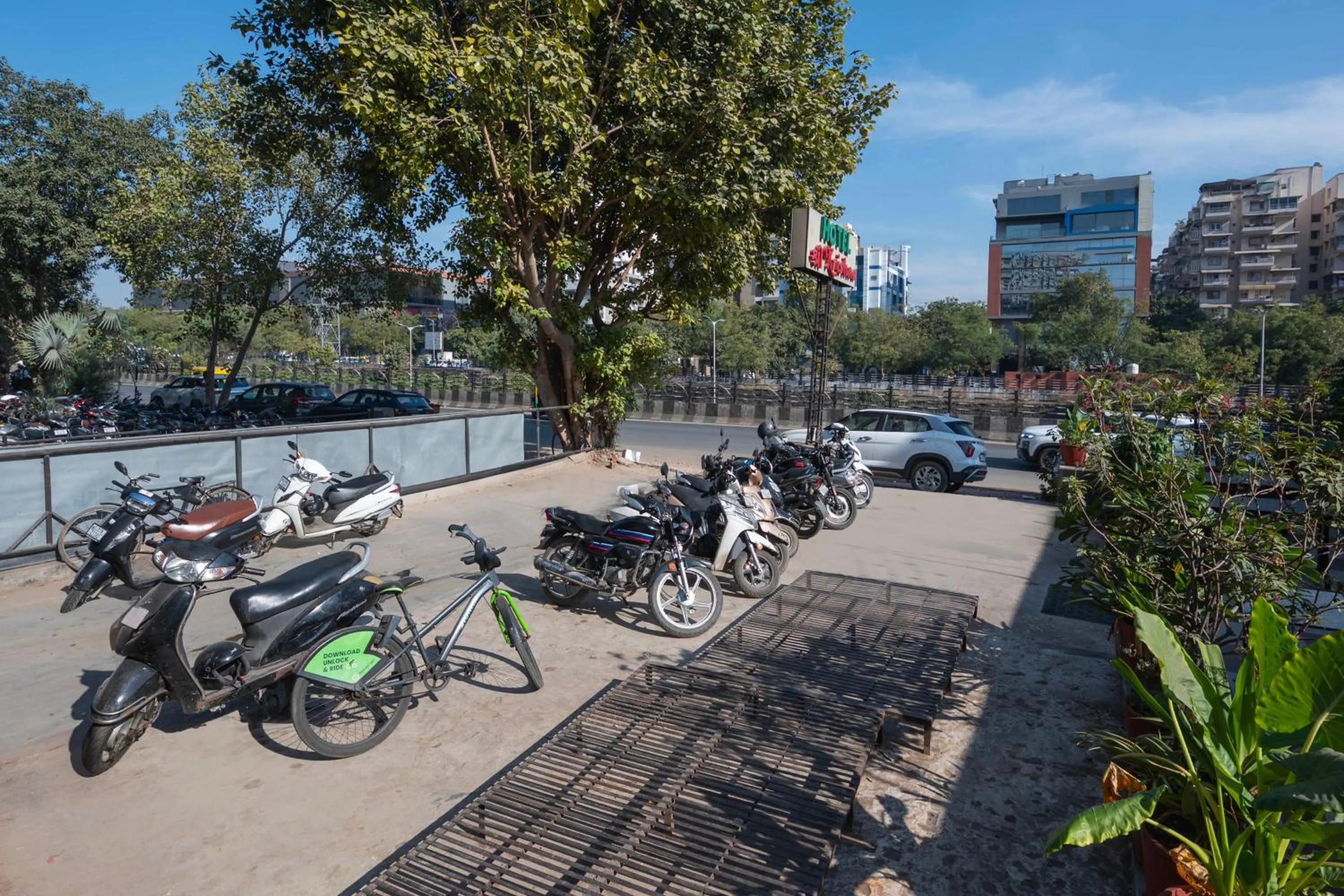 Parking in Treebo Shree Krishna Palace