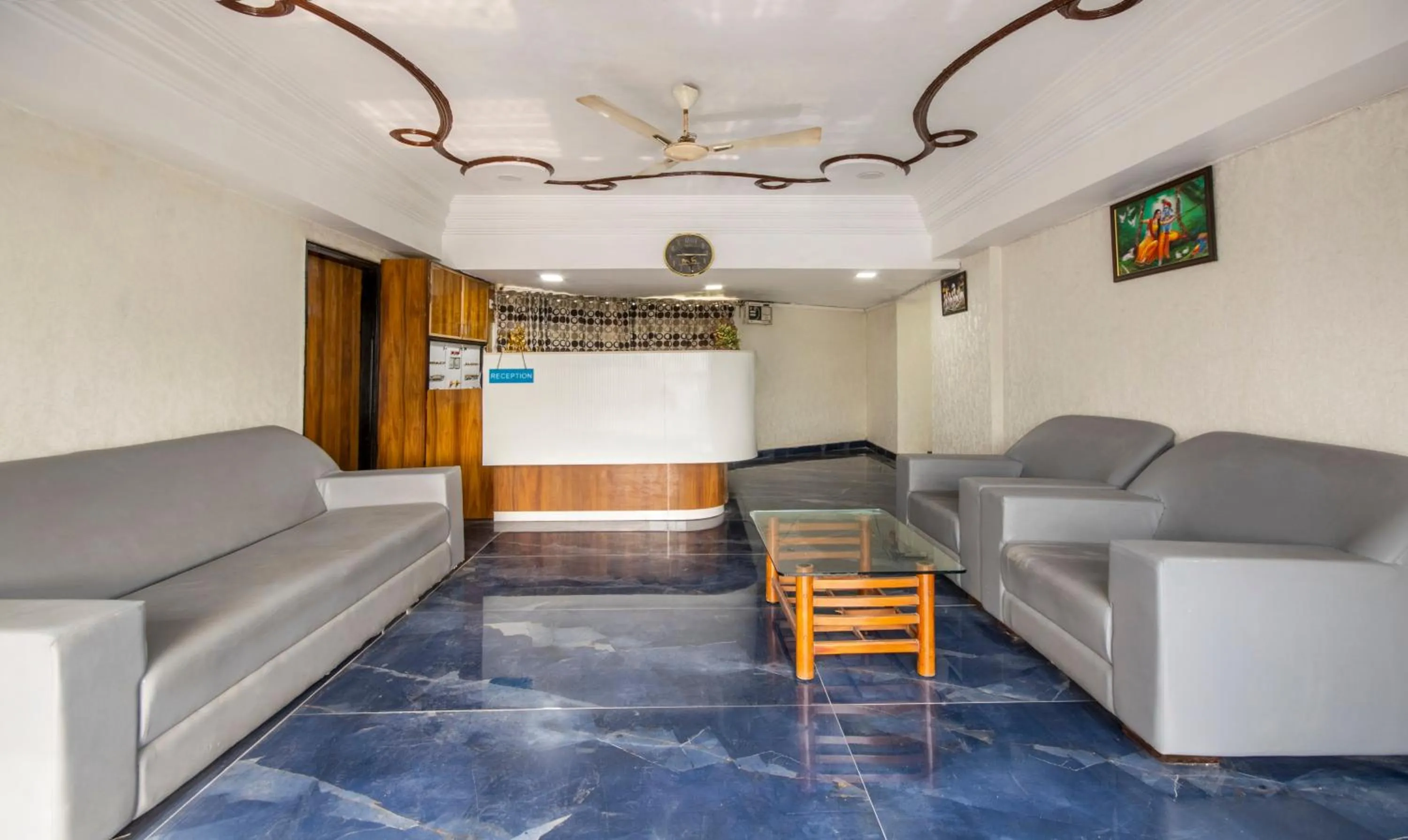 Lobby or reception in Itsy Hotels Shree Krishna Palace