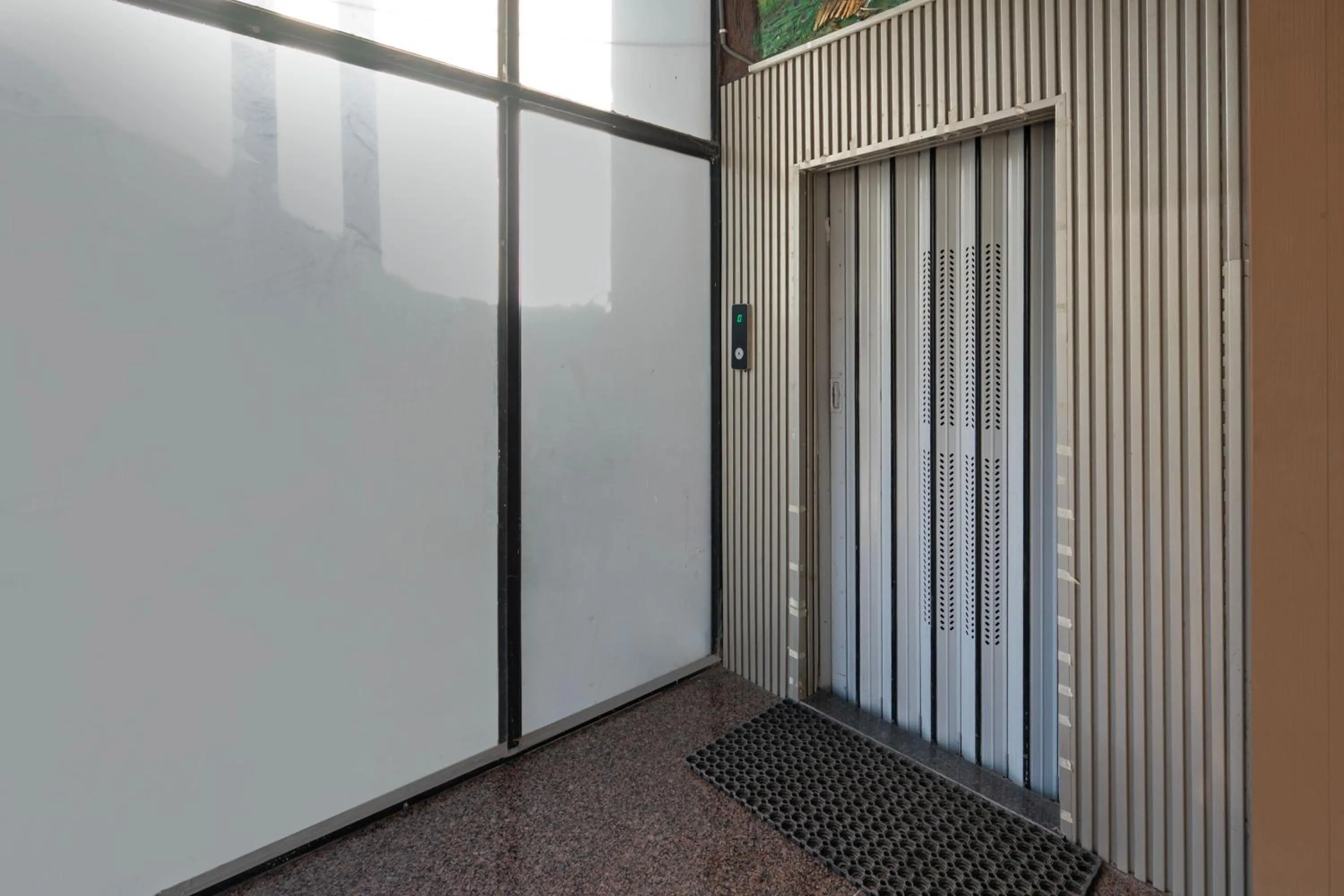 elevator in Treebo Shree Krishna Palace