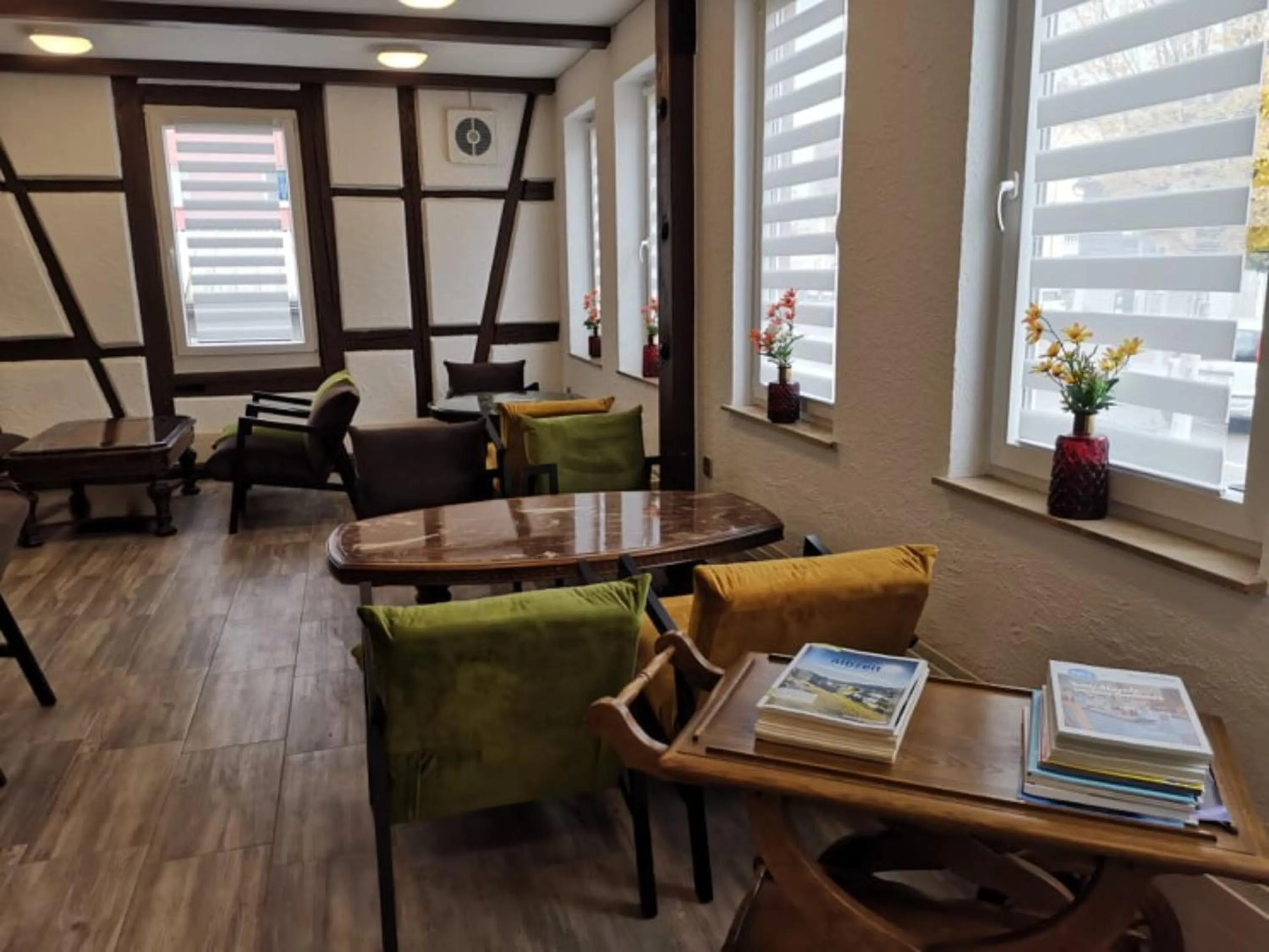 Lobby or reception in Hotel zum Weissen Ochsen