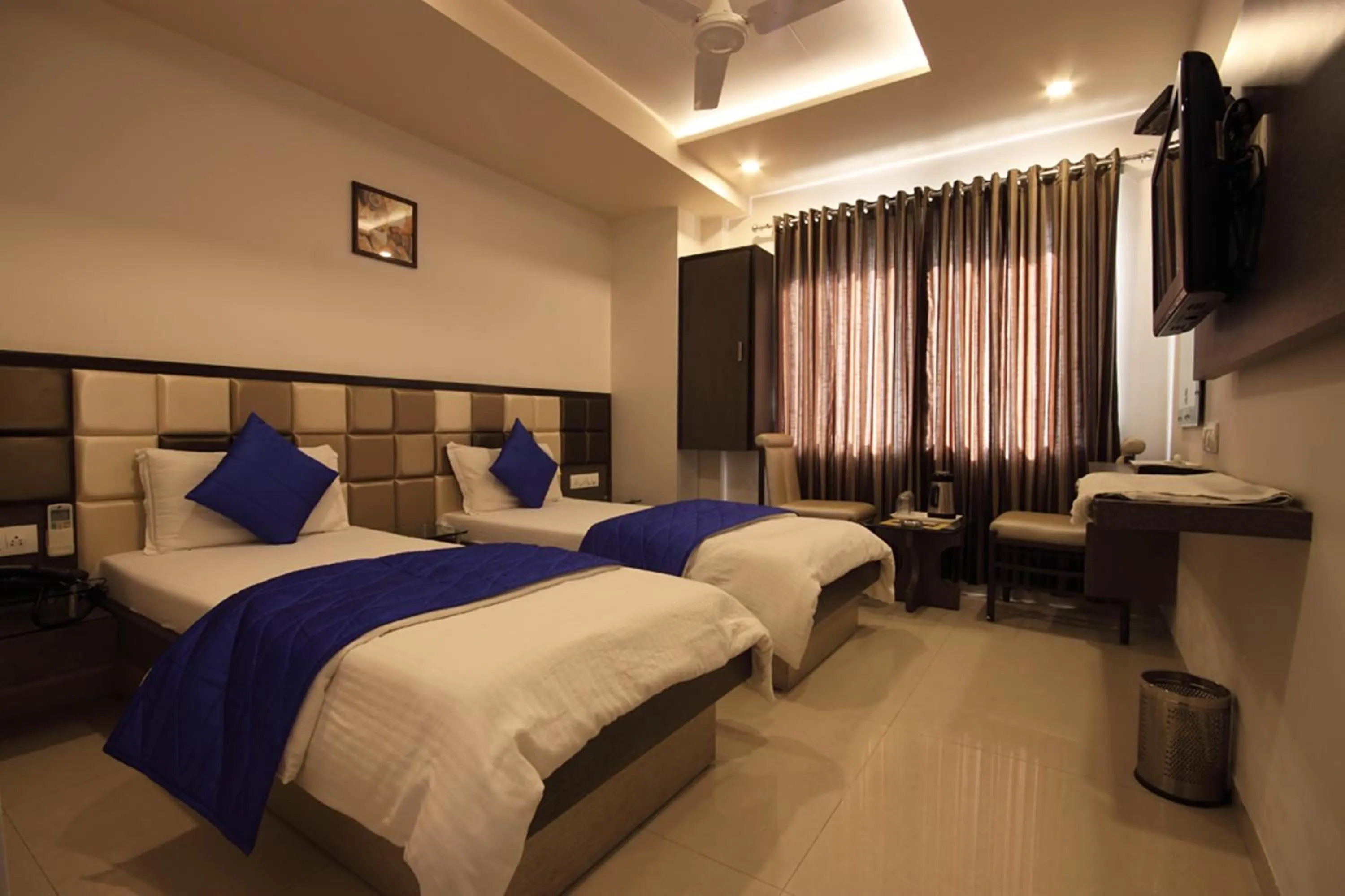 Bedroom in Hotel Flair Inn