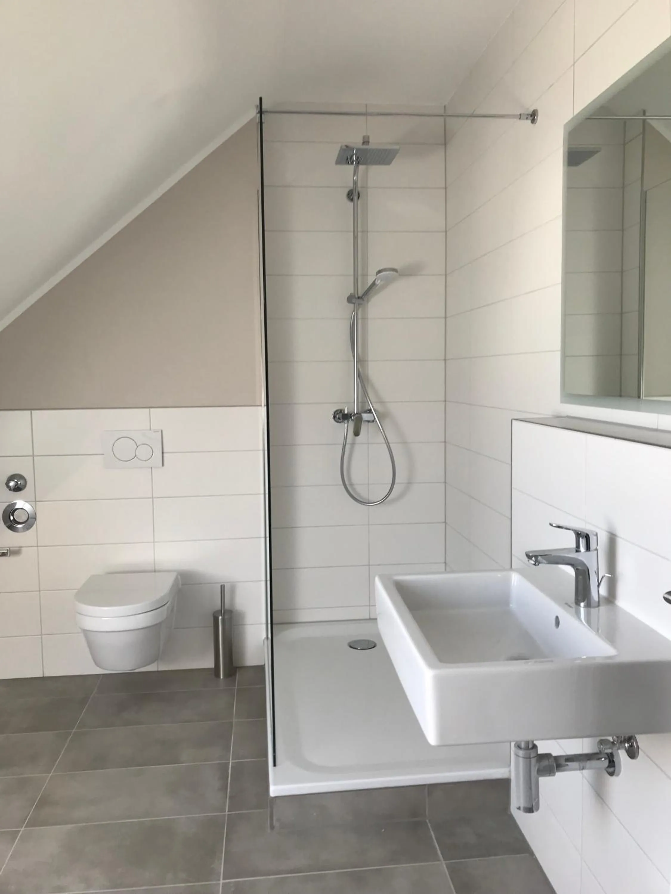 Shower in TH39 Trend Hotel