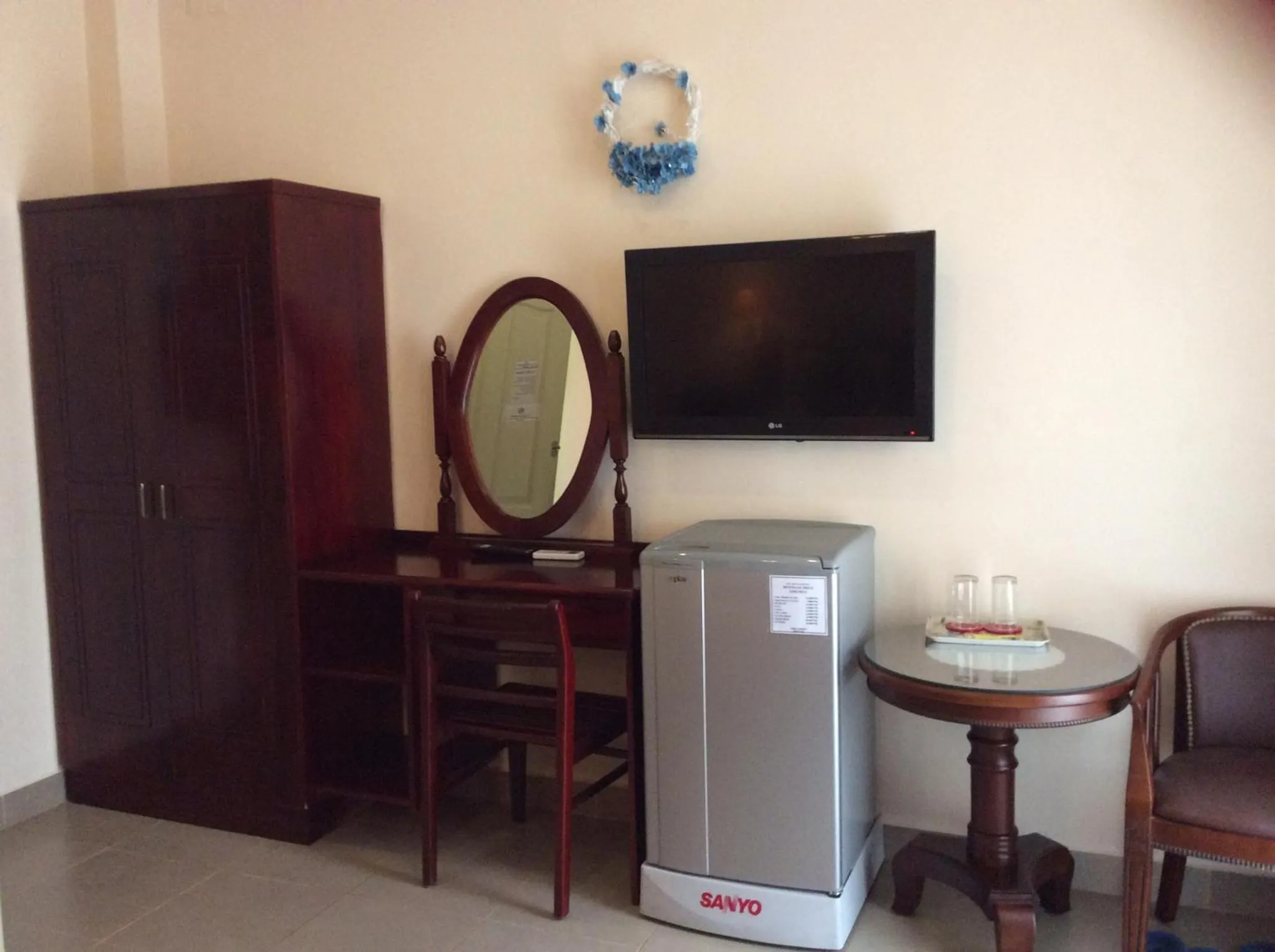 Decorative detail in Kim Hotel