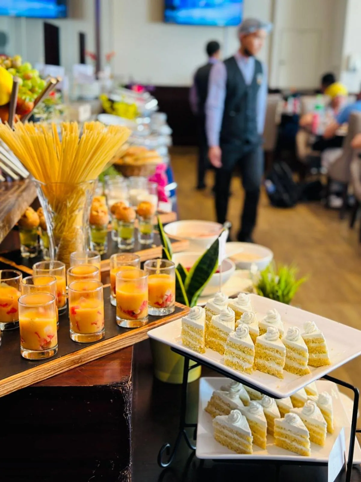 Lunch in JOIN INN HOTEL Jebel Ali, Dubai - Formerly easyHotel Jebel Ali