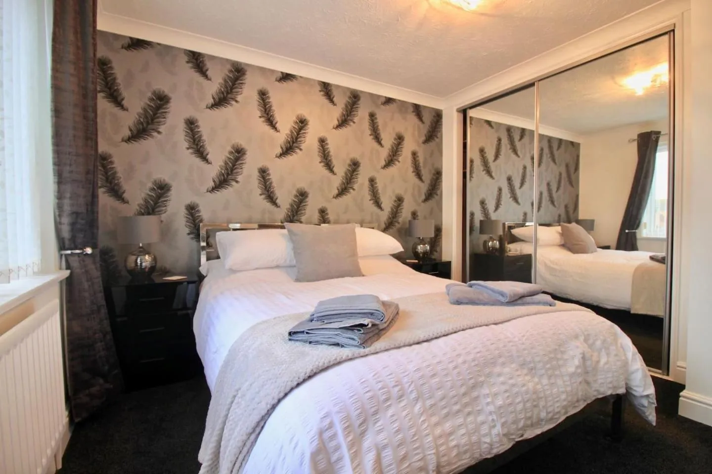 Bedroom, Bed in Seascape