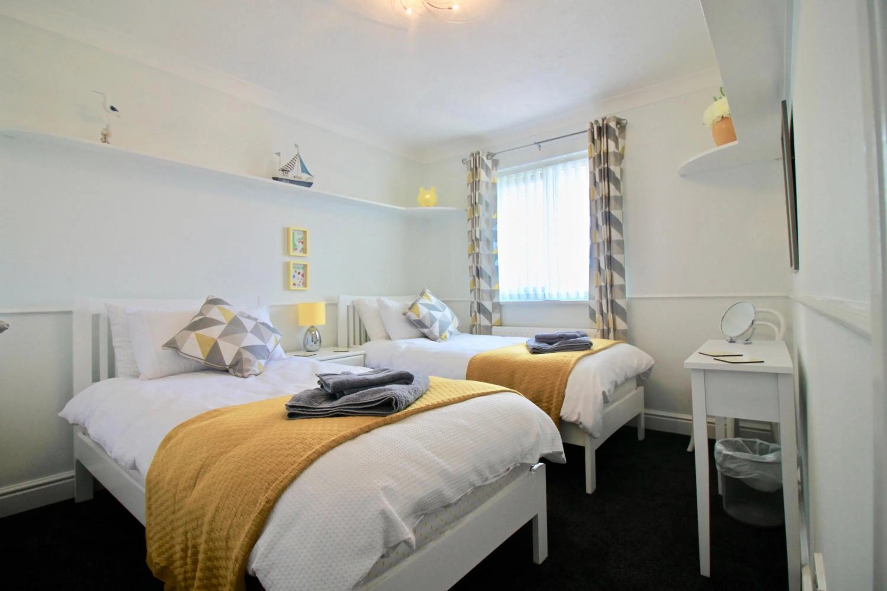 Bedroom, Bed in Seascape