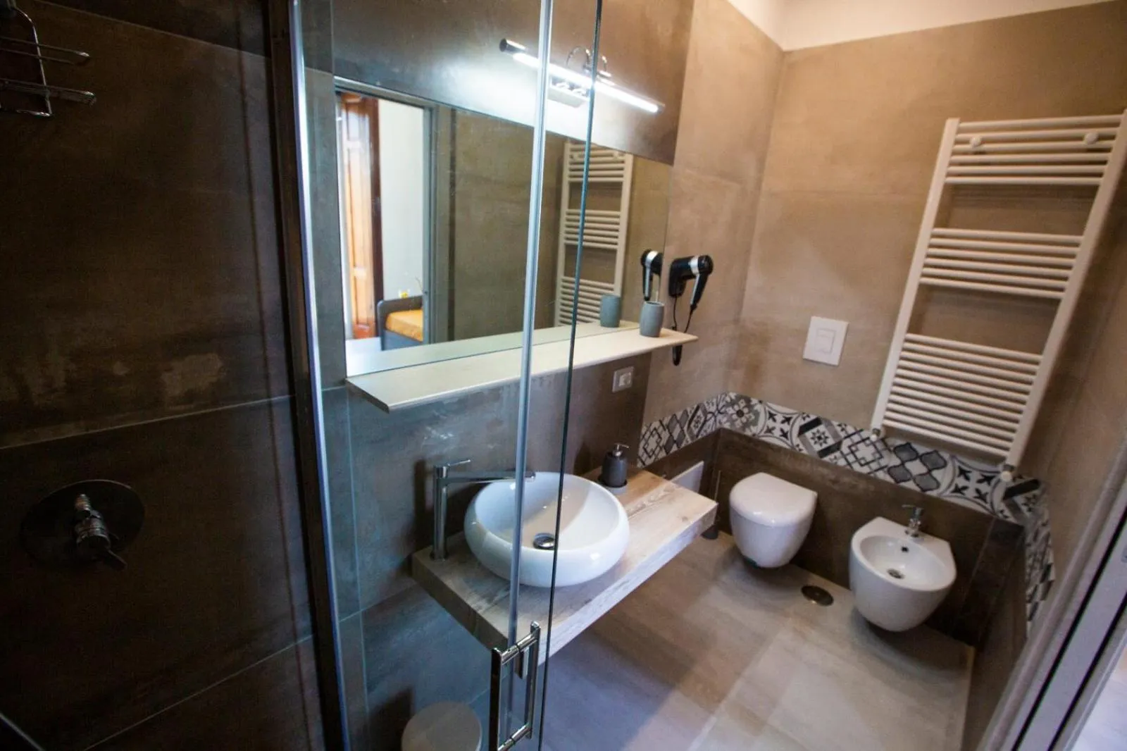 Bathroom in Bayard101