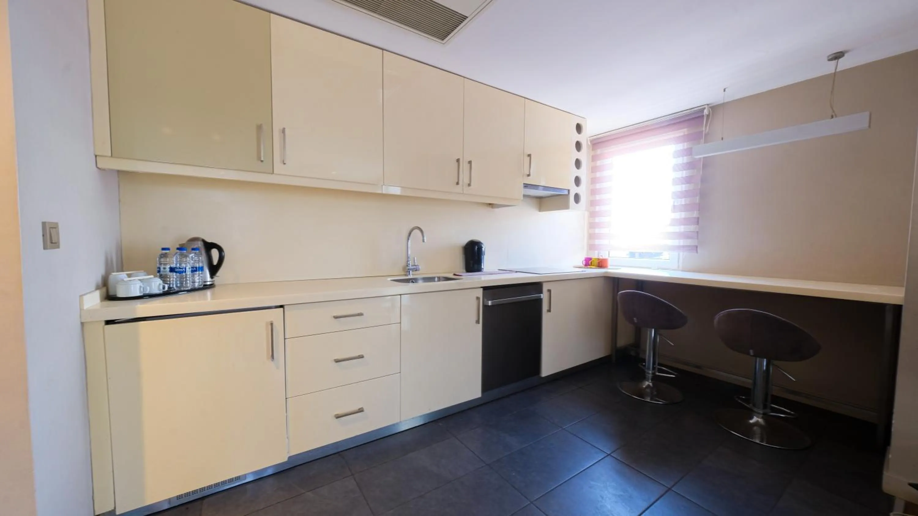 Kitchen or kitchenette in Endless Suites Taksim