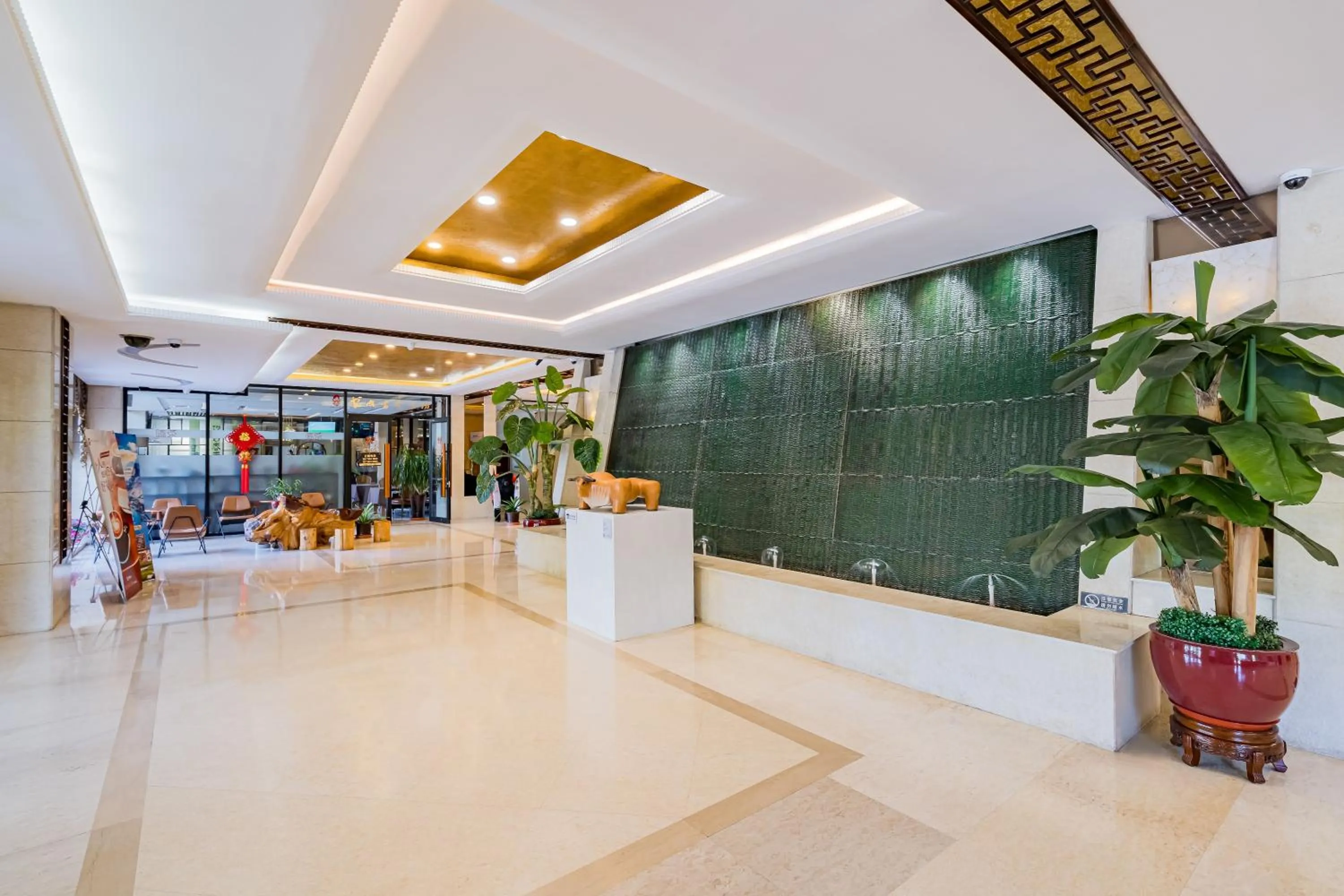 Lobby or reception in Beijing Commercial Business Hotel