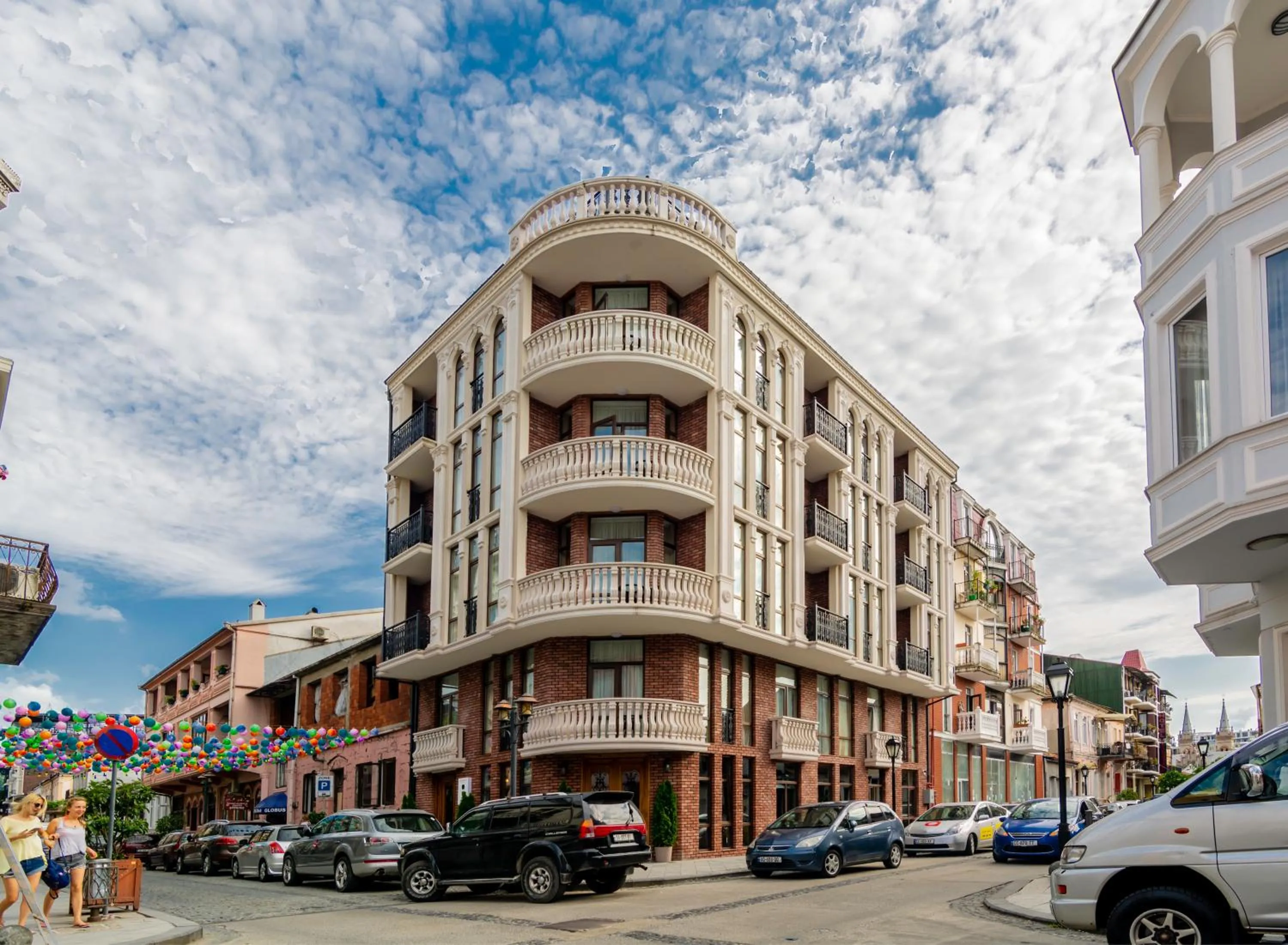 Facade/entrance in Hotel London