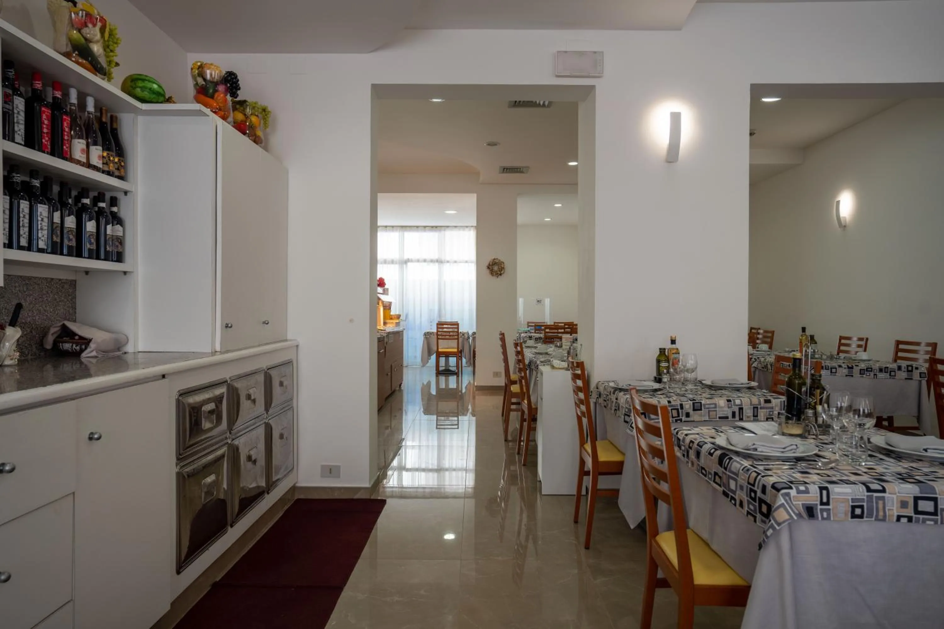 Restaurant/places to eat in Hotel Eraclea